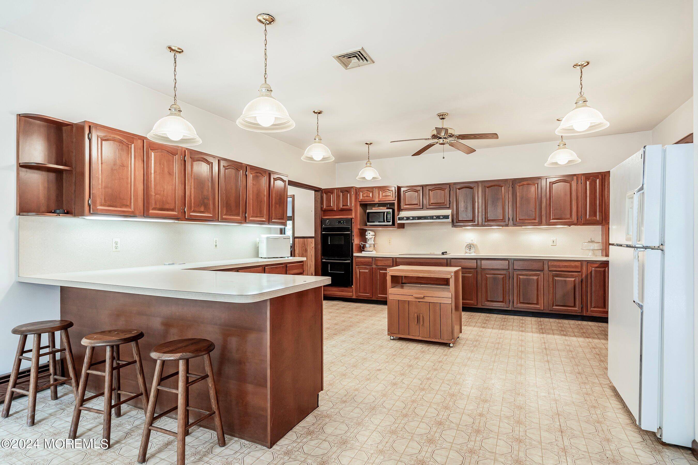 Cream Ridge, NJ 08514,859 Monmouth Road