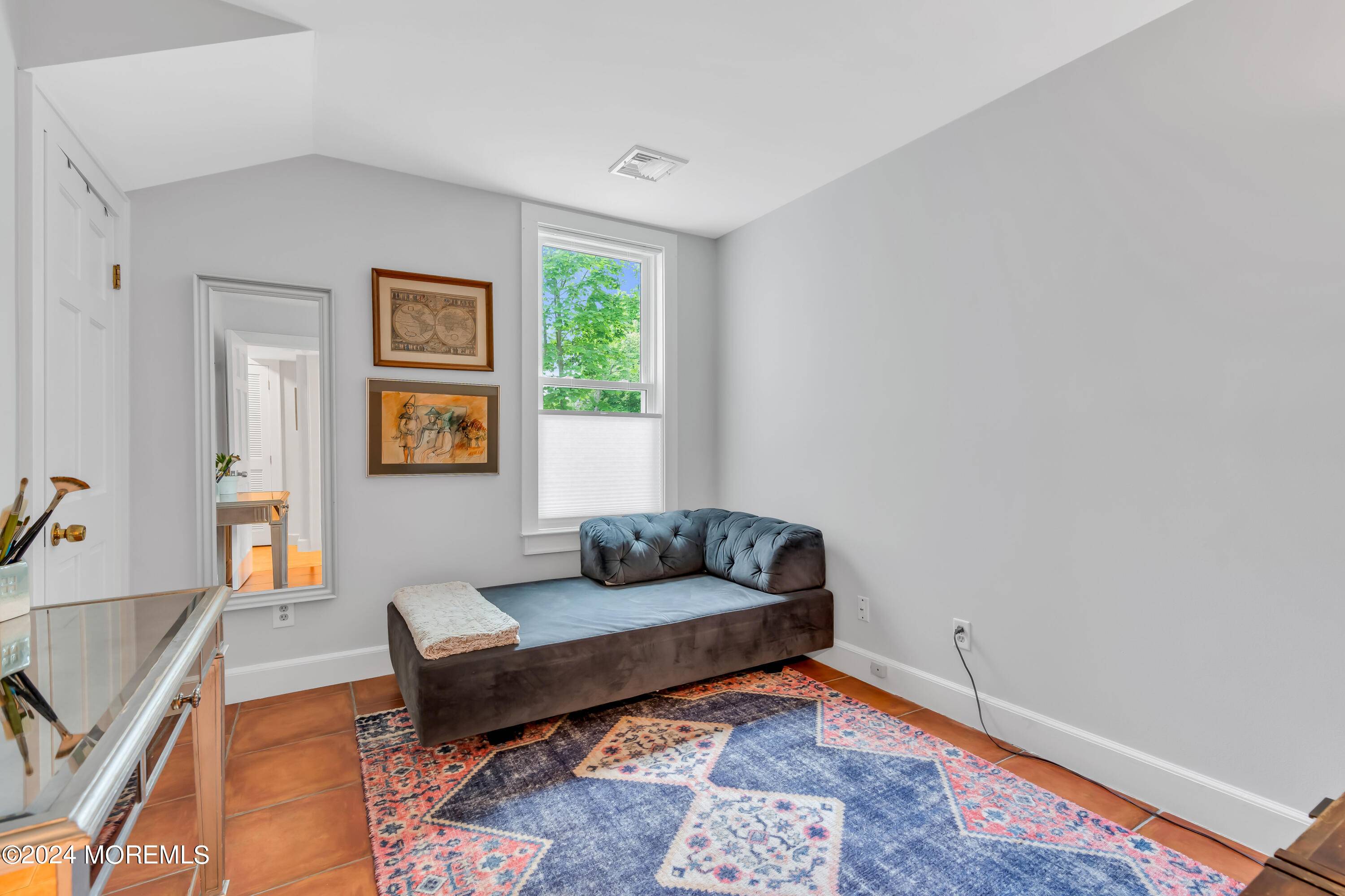 Keyport, NJ 07735,100 1st Street #8