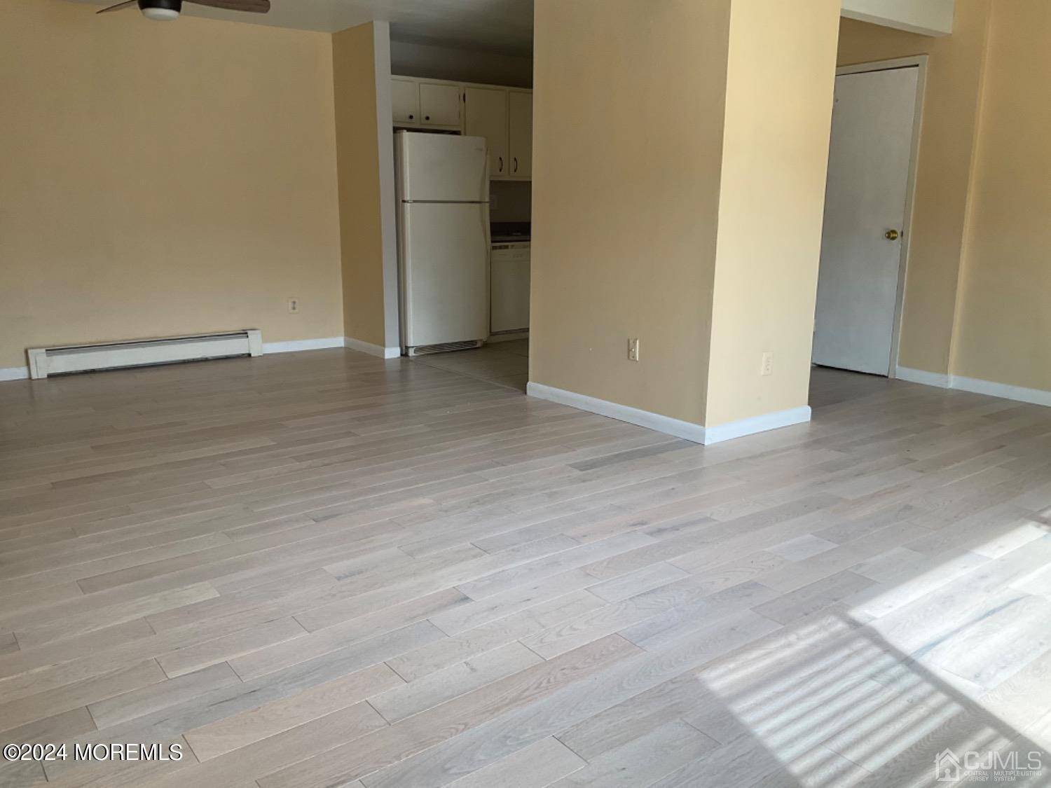 Woodbridge, NJ 07095,123 Cricket Lane #123