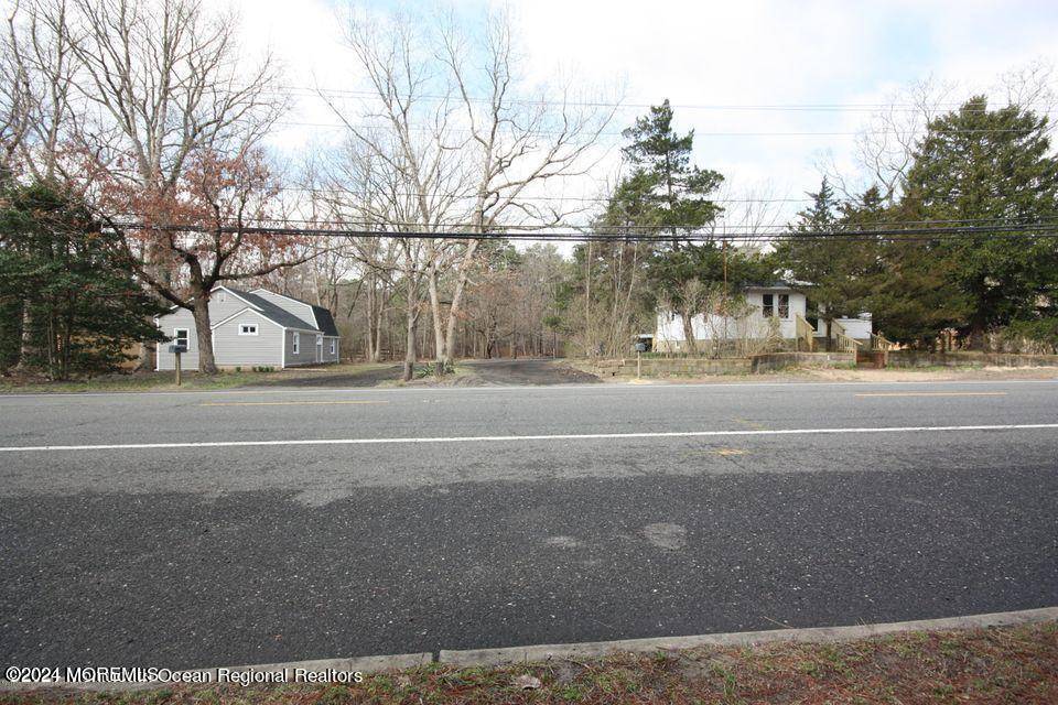 Jackson, NJ 08527,484 Cedar Swamp Road