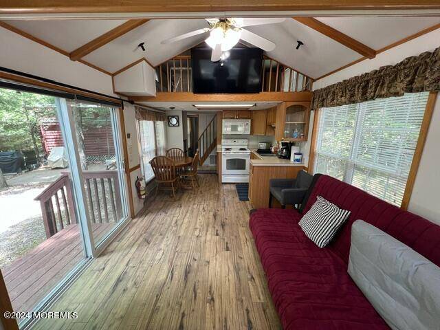 Upper Freehold, NJ 08501,724 Monmouth Road