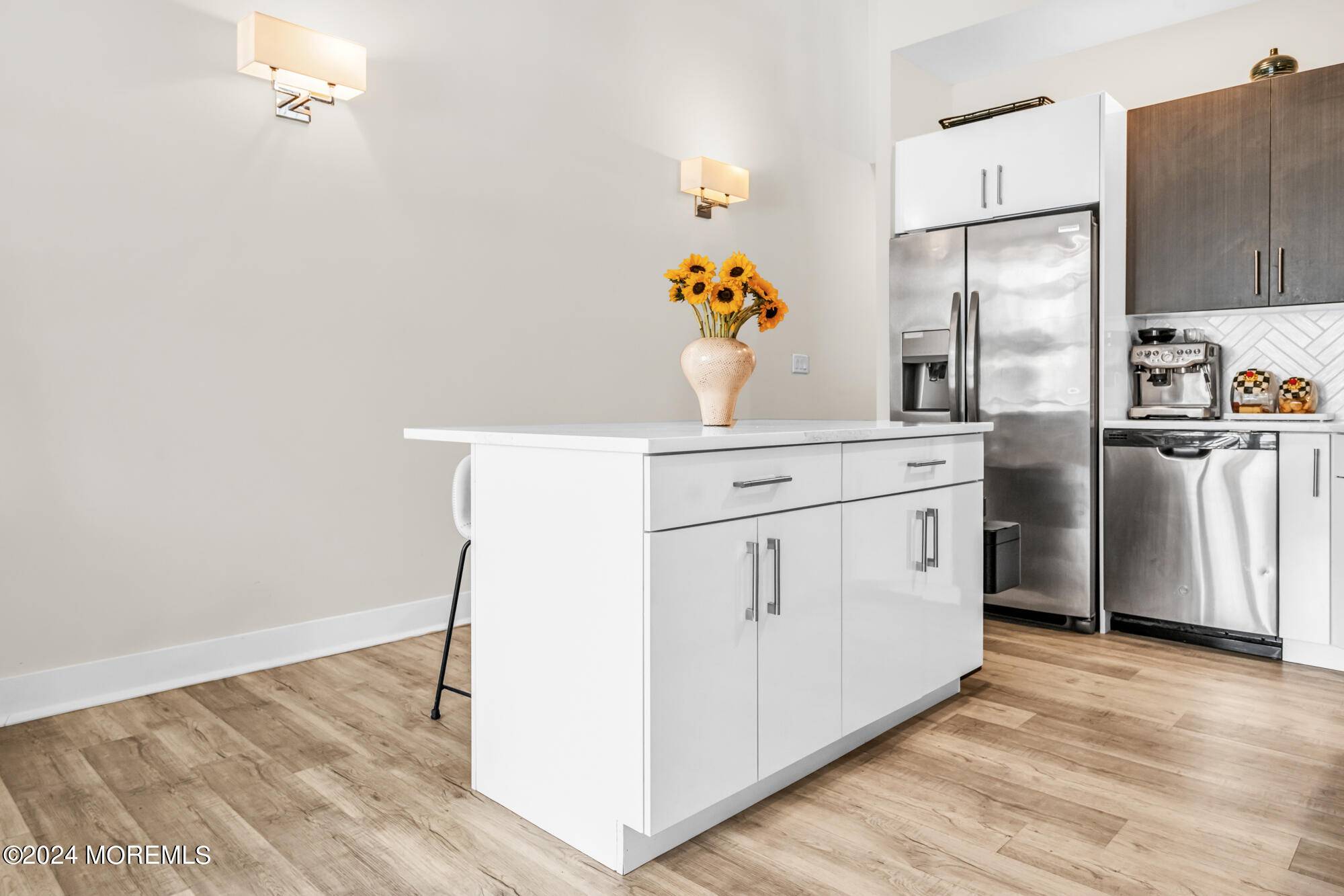 Cliffside Park, NJ 07010,237 Lincoln Avenue #301