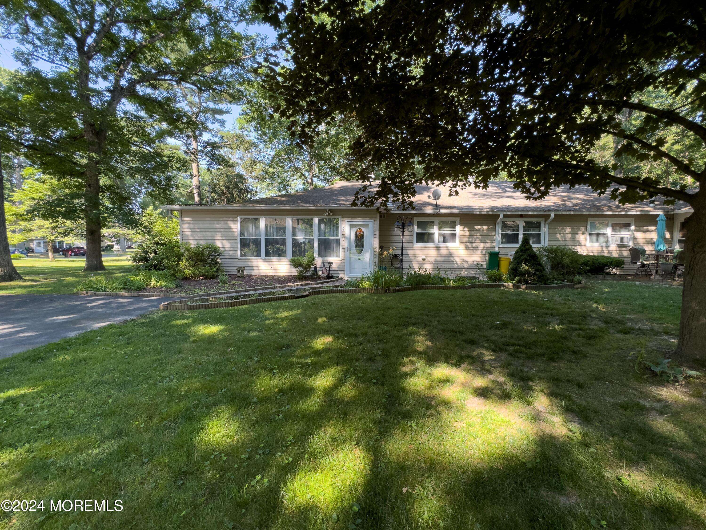 Jackson, NJ 08527,9 Corey Lane