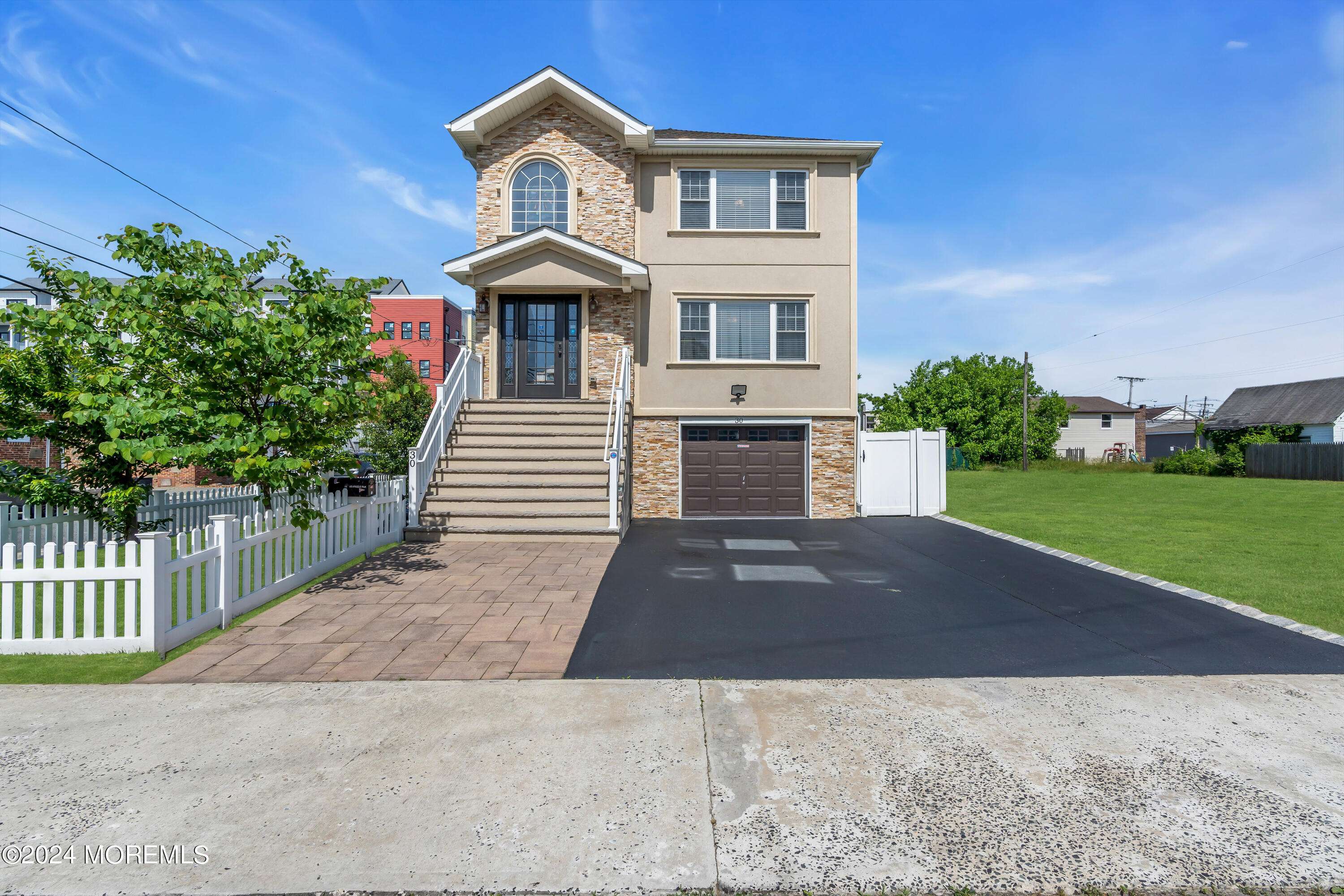 Keansburg, NJ 07734,30 Seabreeze Way