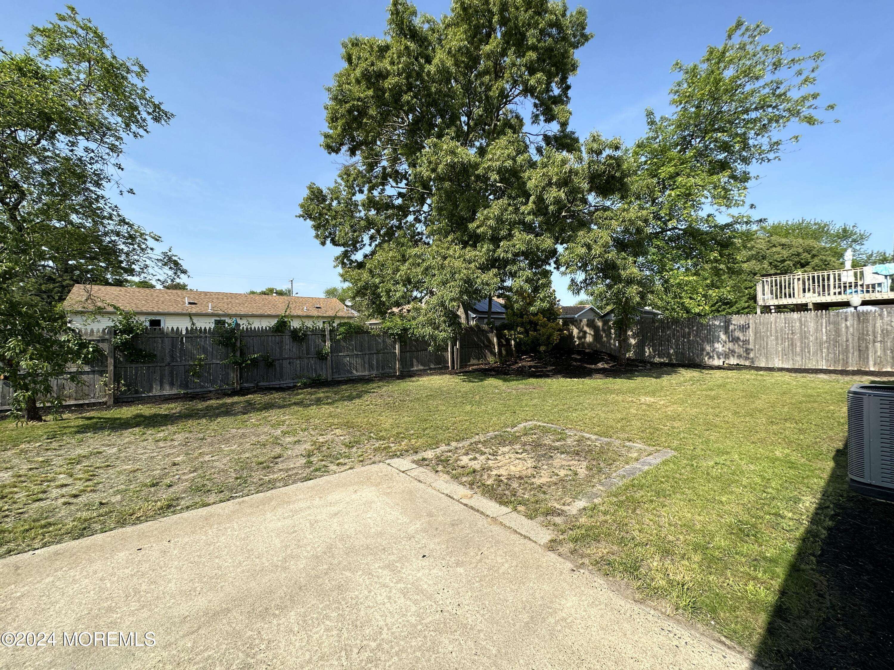 Lanoka Harbor, NJ 08734,407 Predmore Avenue
