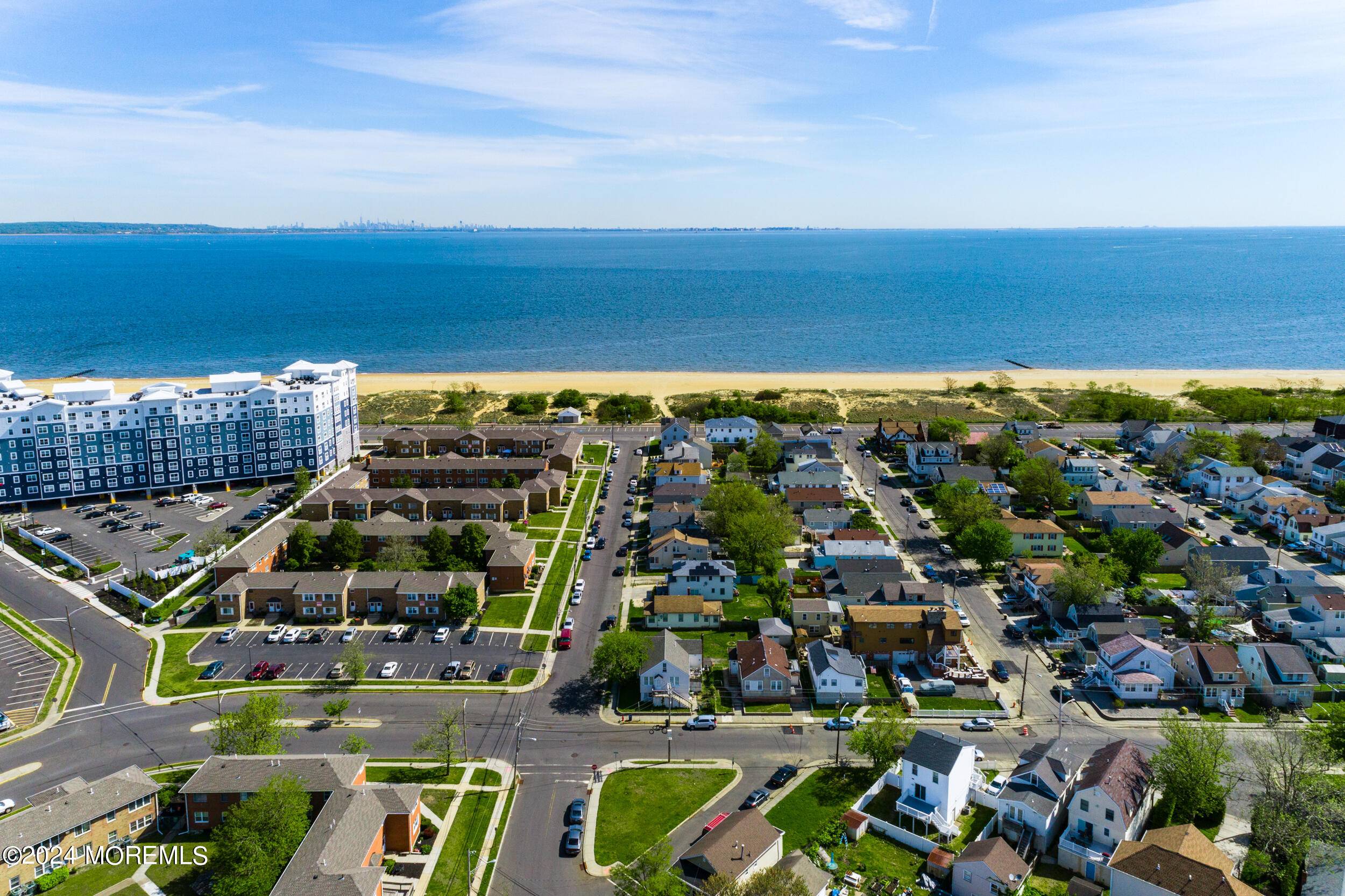 Keansburg, NJ 07734,103 Center Avenue