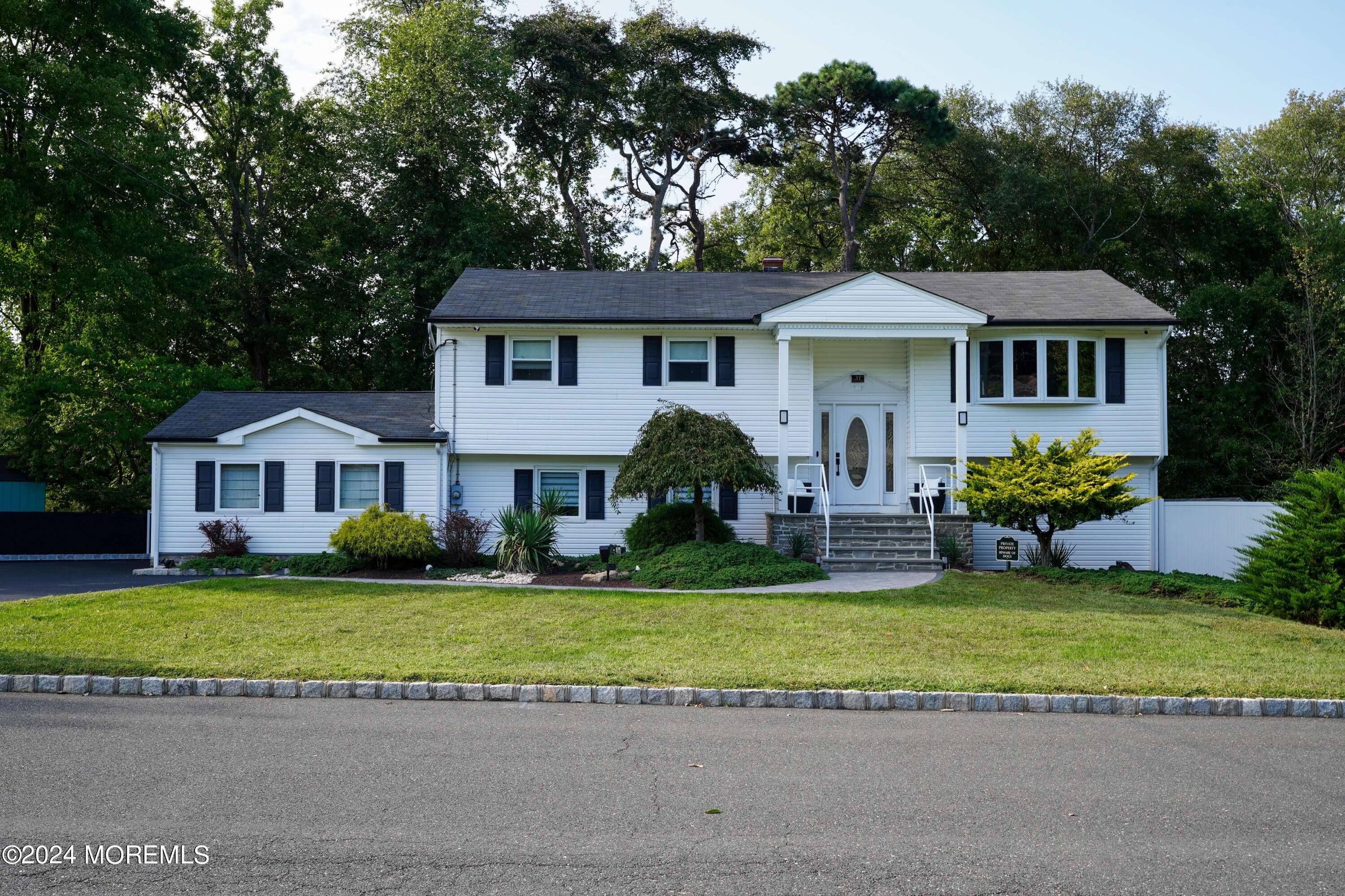 Morganville, NJ 07751,31 Hamilton Avenue