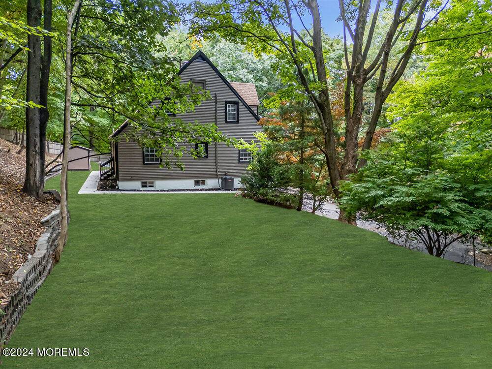 Pompton Plains, NJ 07444,190 Mountain Avenue