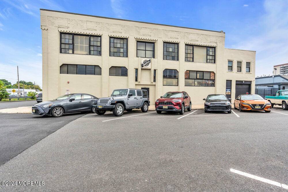 Asbury Park, NJ 07712,807 Summerfield Avenue #2D