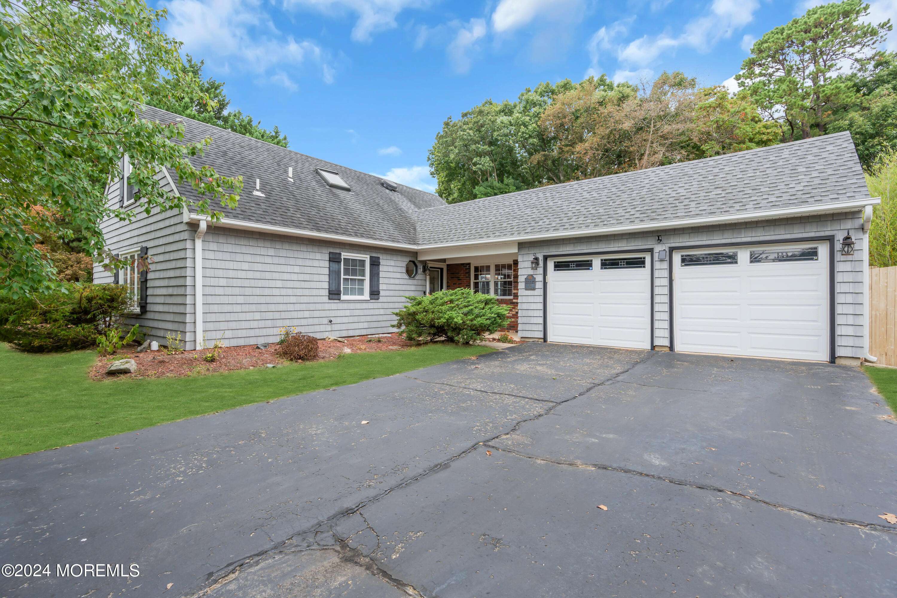 Howell, NJ 07731,61 Berkshire Drive