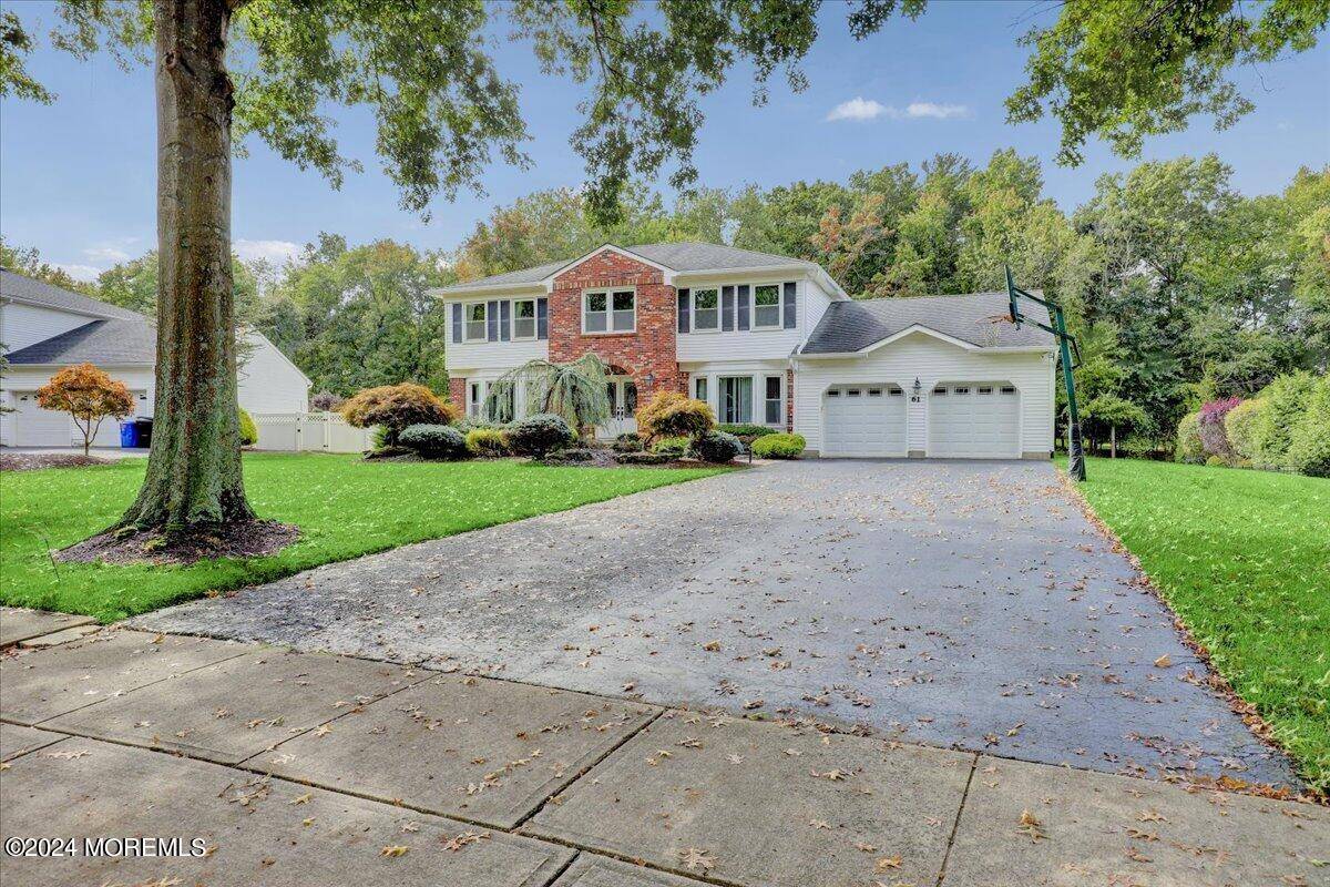 Manalapan, NJ 07726,61 Apache Drive