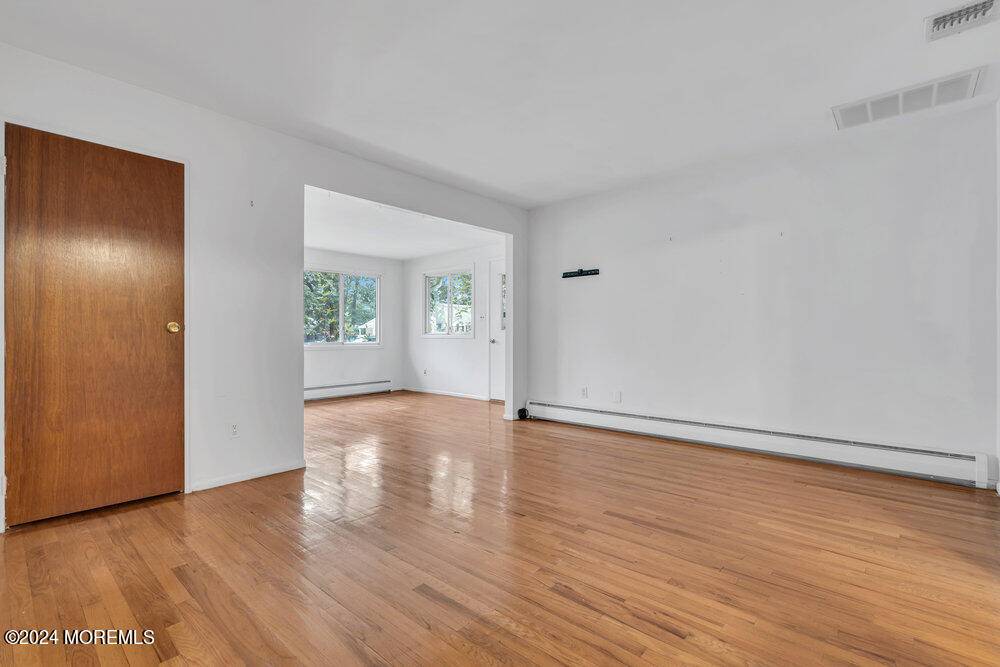 Manchester, NJ 08759,4 Cardinal Street #B