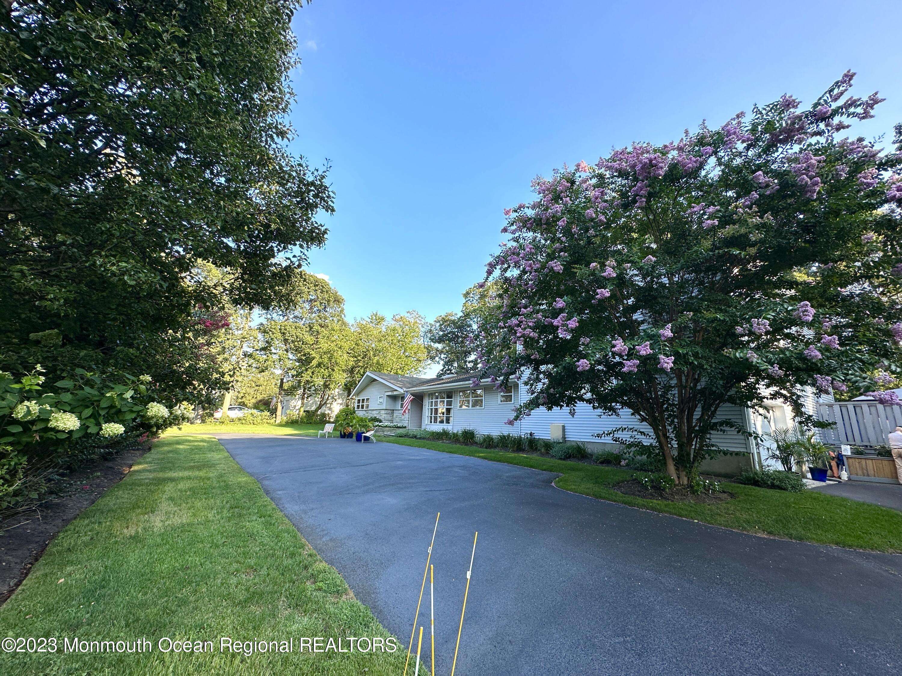 Oakhurst, NJ 07755,270 Jerome Avenue