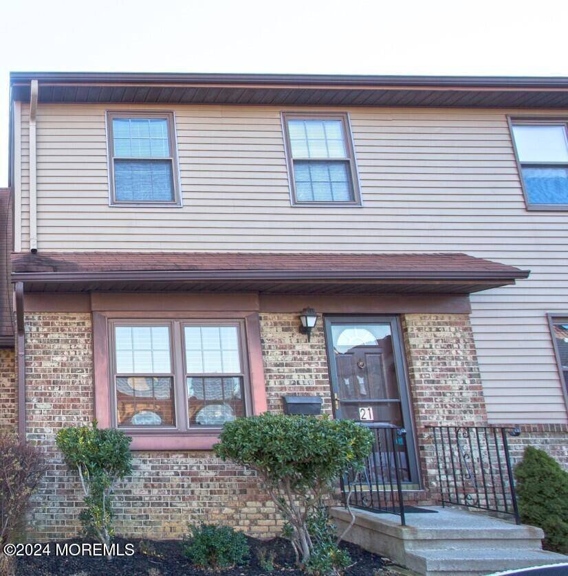 Hazlet, NJ 07730,21 Village Green Court