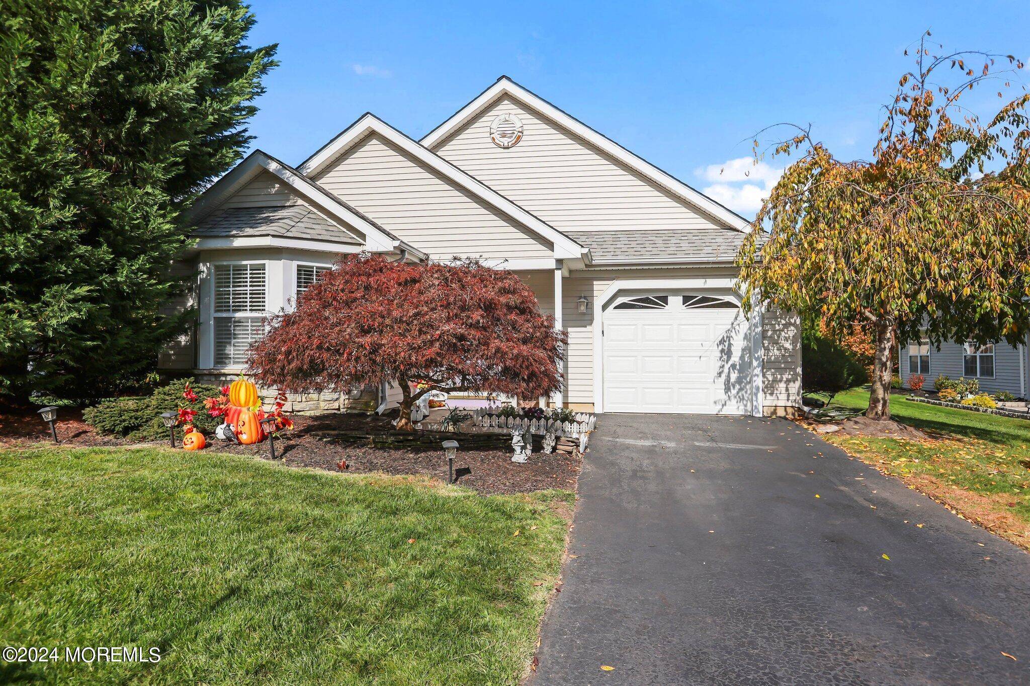 Lakewood, NJ 08701,31 Strawberry Lane