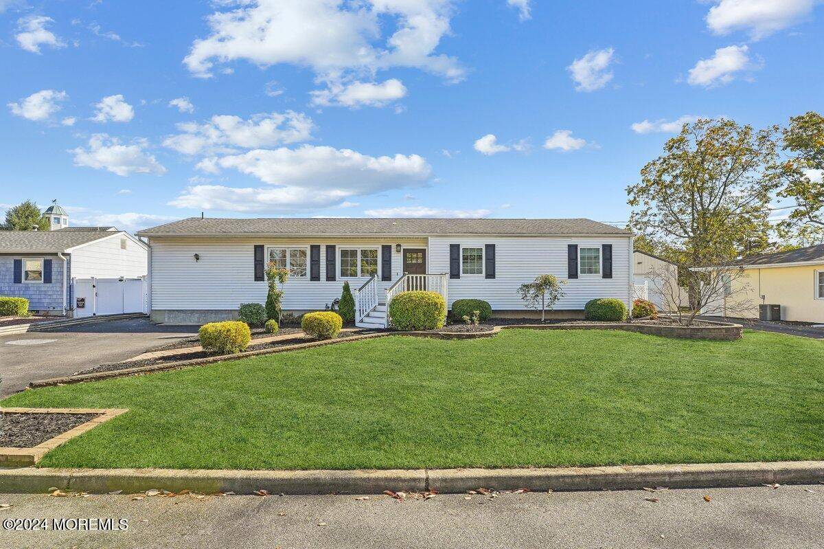 Brick, NJ 08723,283 Wisteria Drive