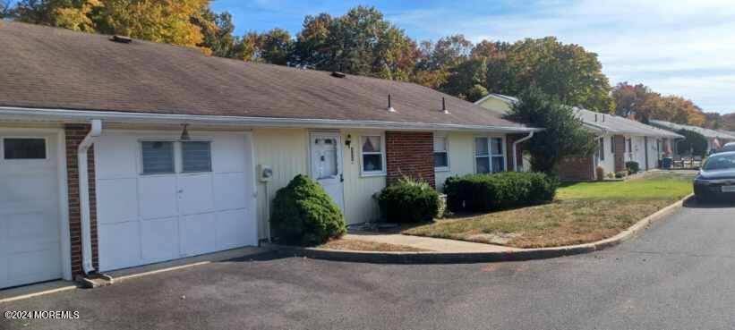 Lakewood, NJ 08701,341 Canterbury Court