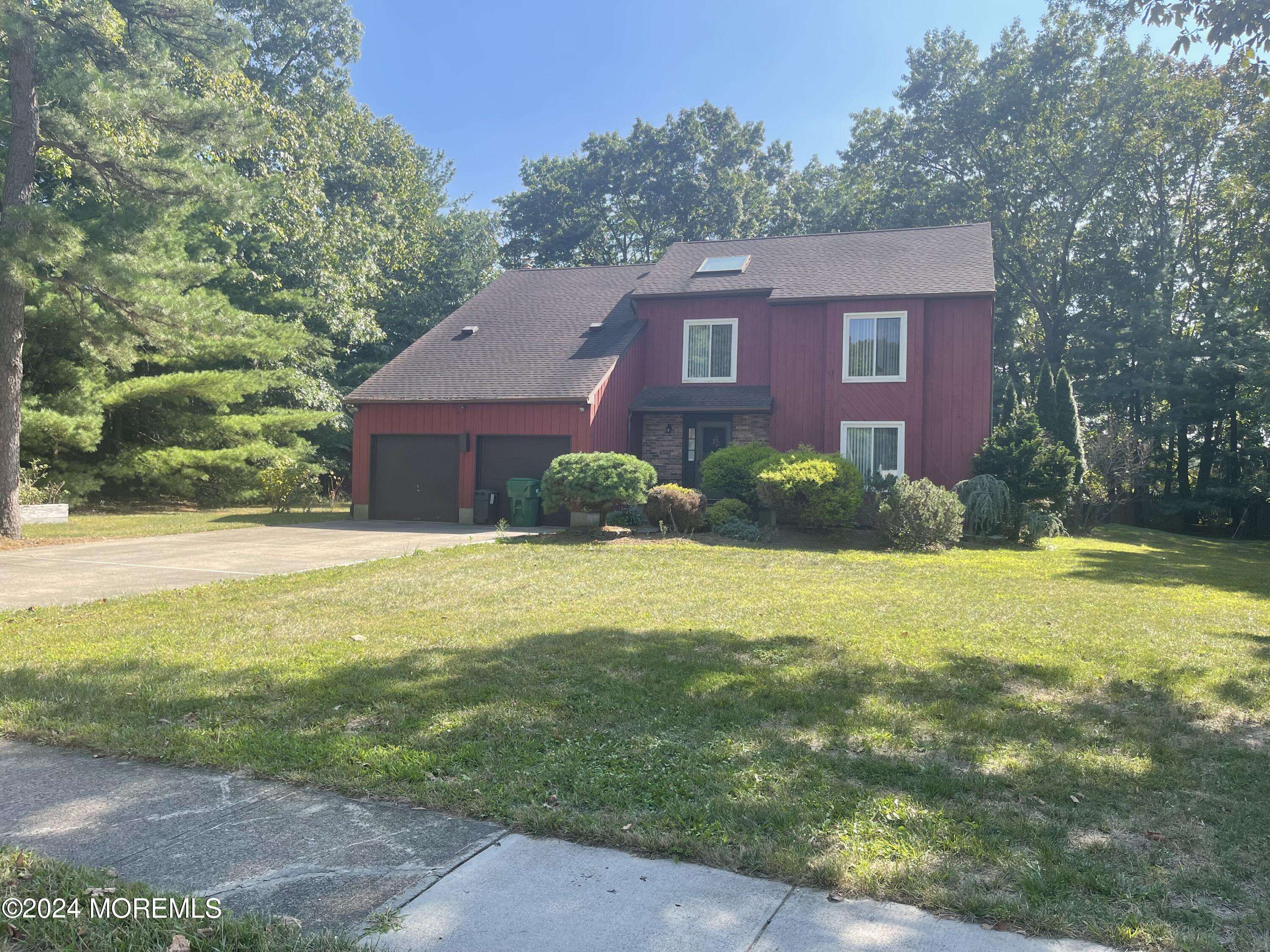 Howell, NJ 07731,4 Rimwood Lane