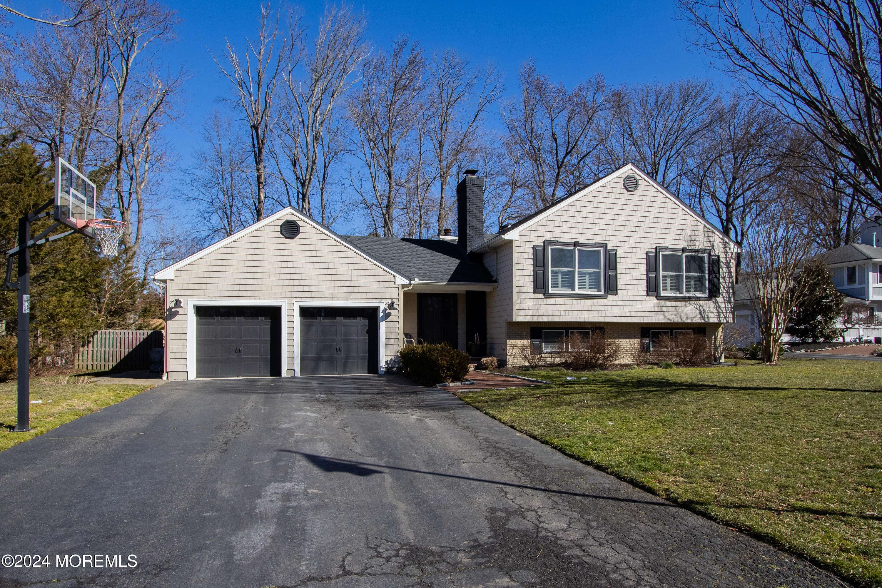 Little Silver, NJ 07739,60 Brookside Lane