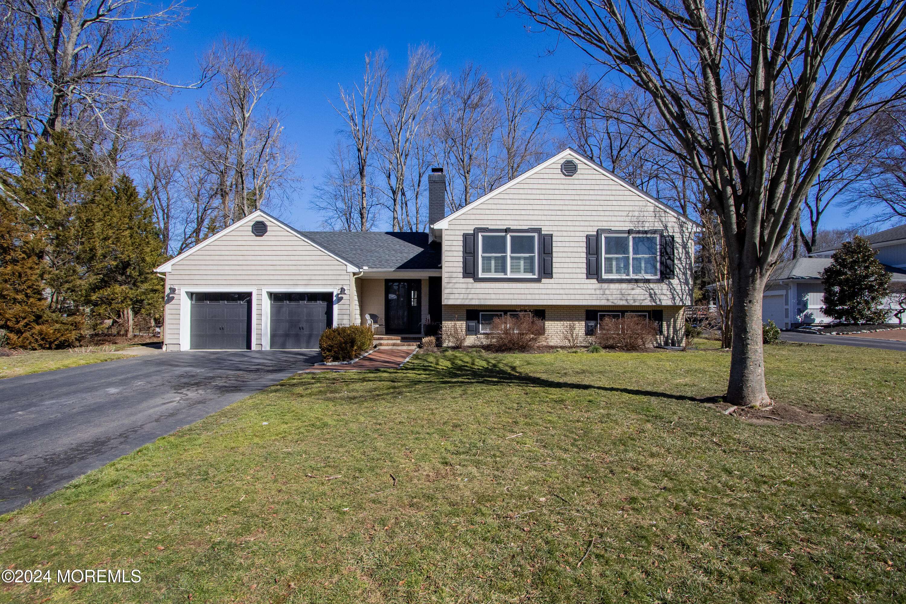 Little Silver, NJ 07739,60 Brookside Lane