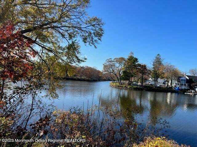 Allenhurst, NJ 07711,406 Lake Drive #Front House