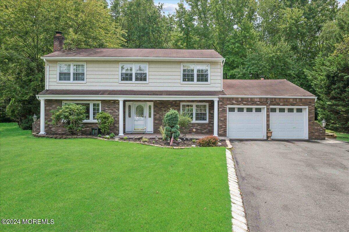 Manalapan, NJ 07726,25 Birmingham Drive