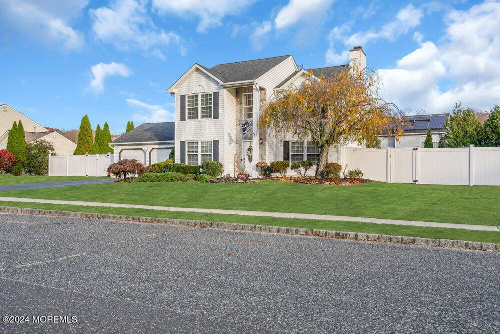 Howell, NJ 07731,10 Crossbrooke Court