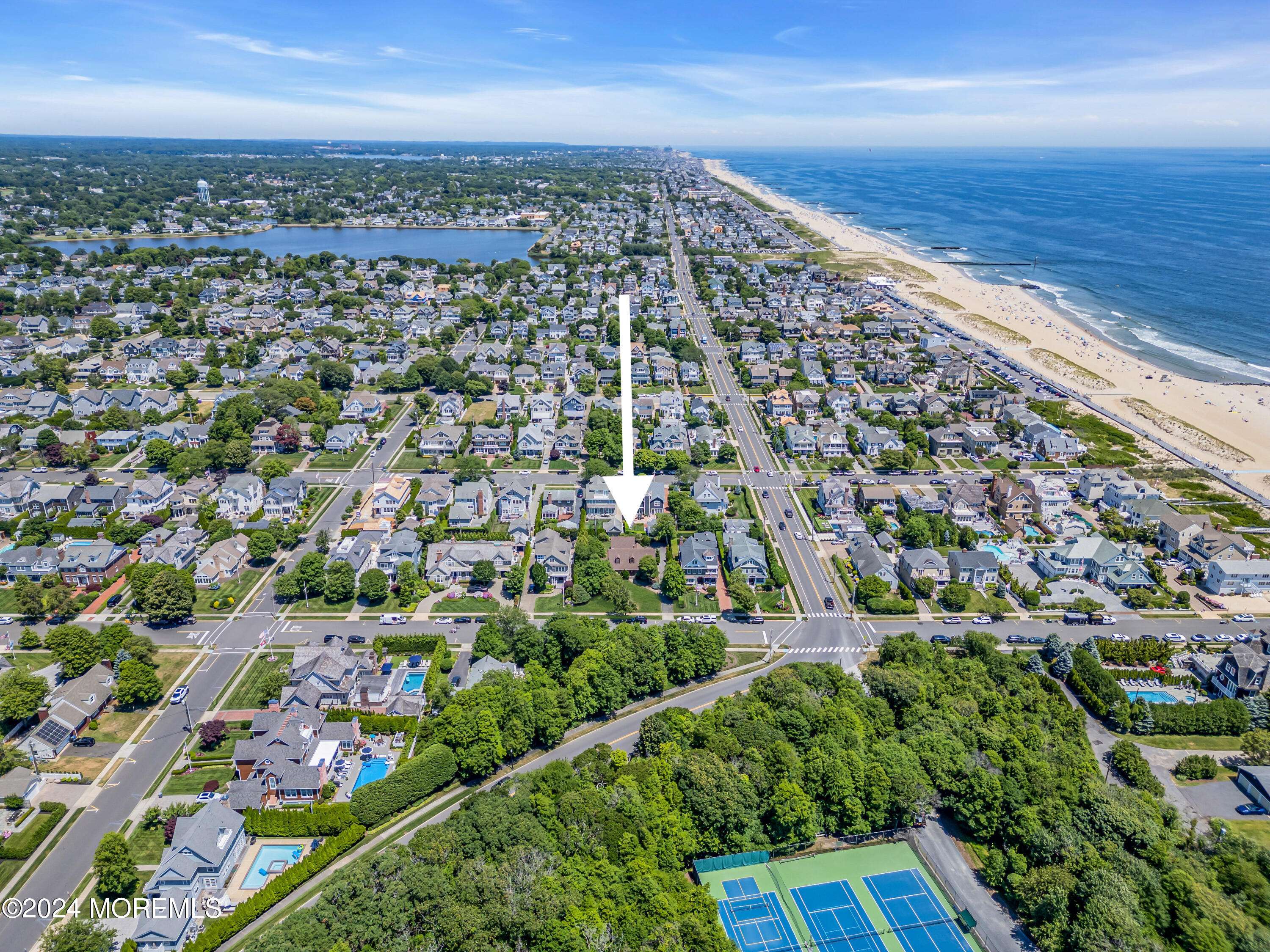 Sea Girt, NJ 08750,107 Philadelphia Boulevard