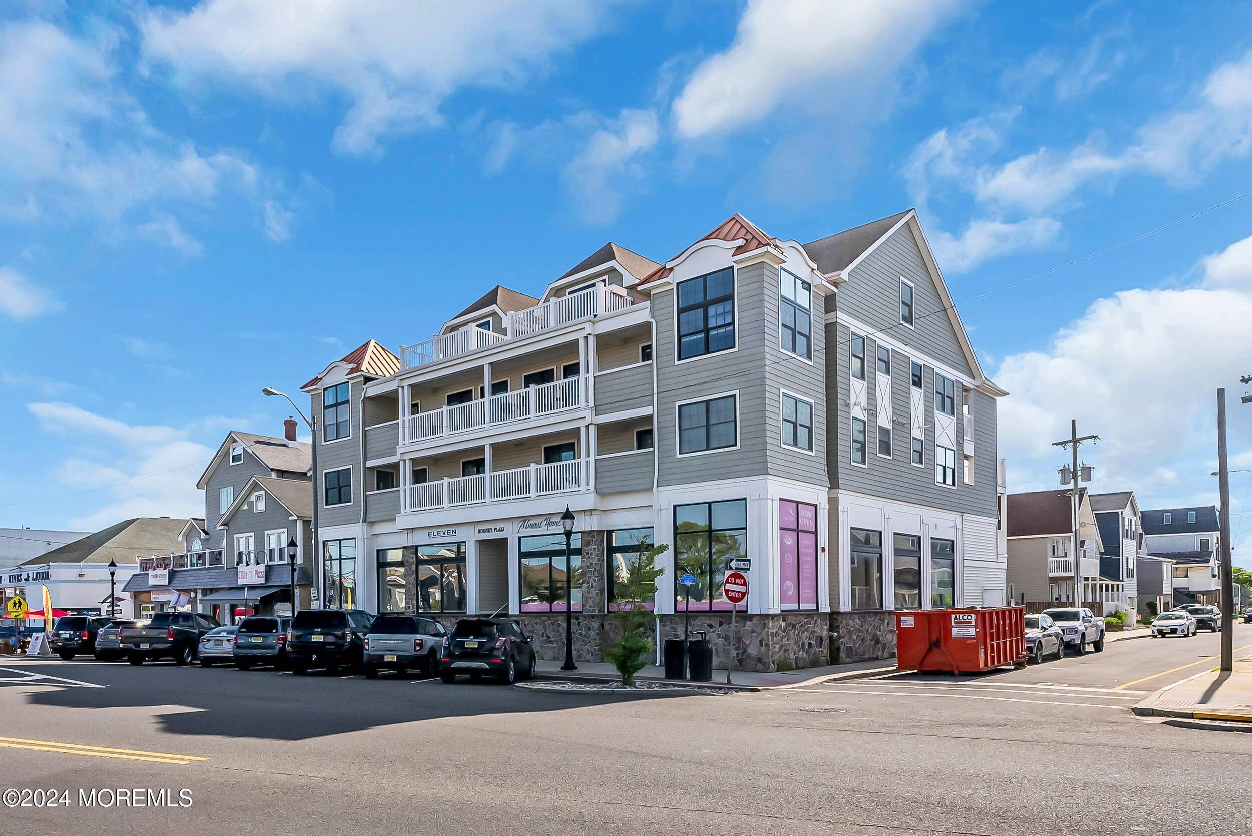 Sea Bright, NJ 07760,1136 Ocean Avenue #302