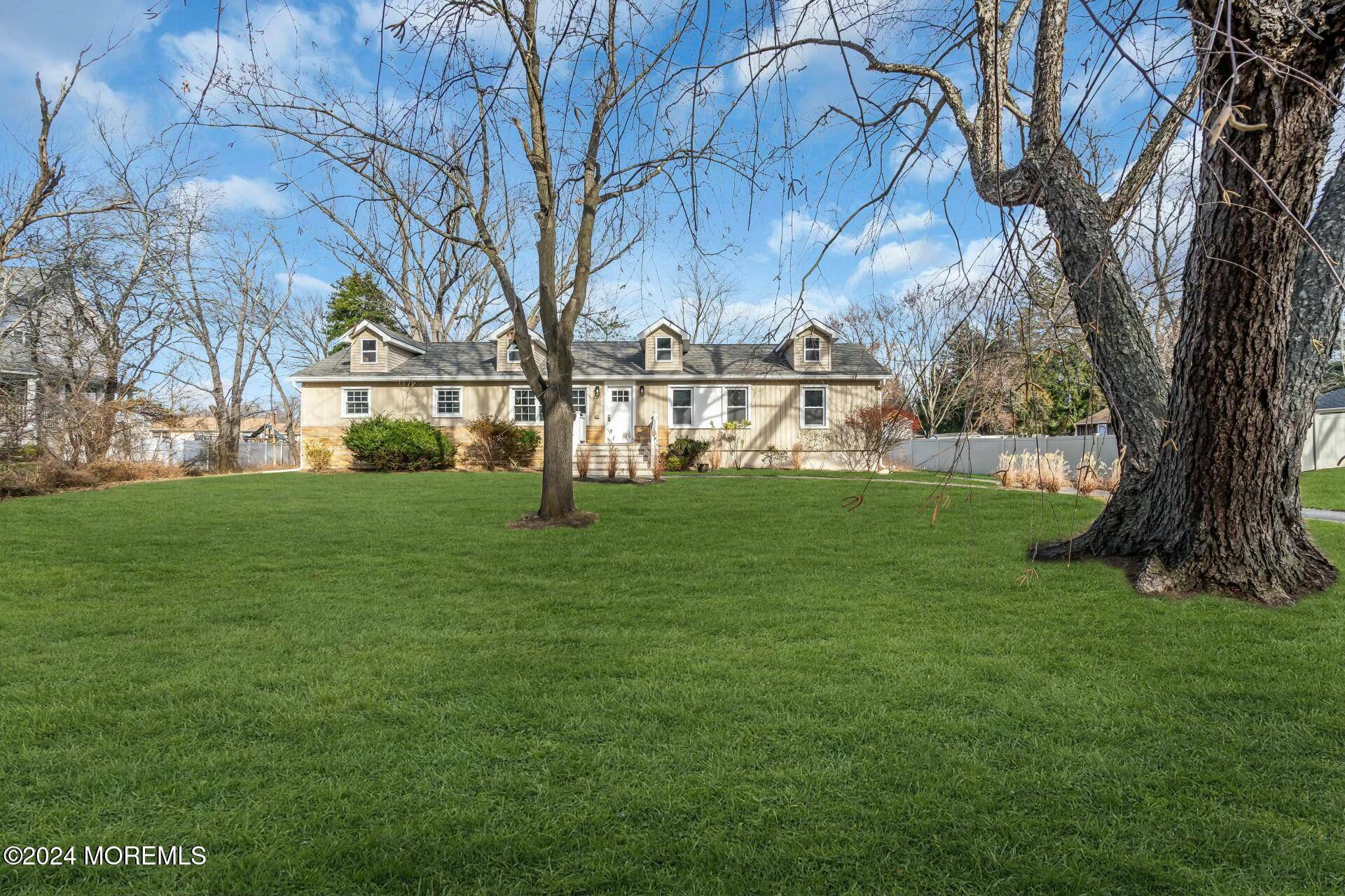 Manalapan, NJ 07726,142 Freehold Road