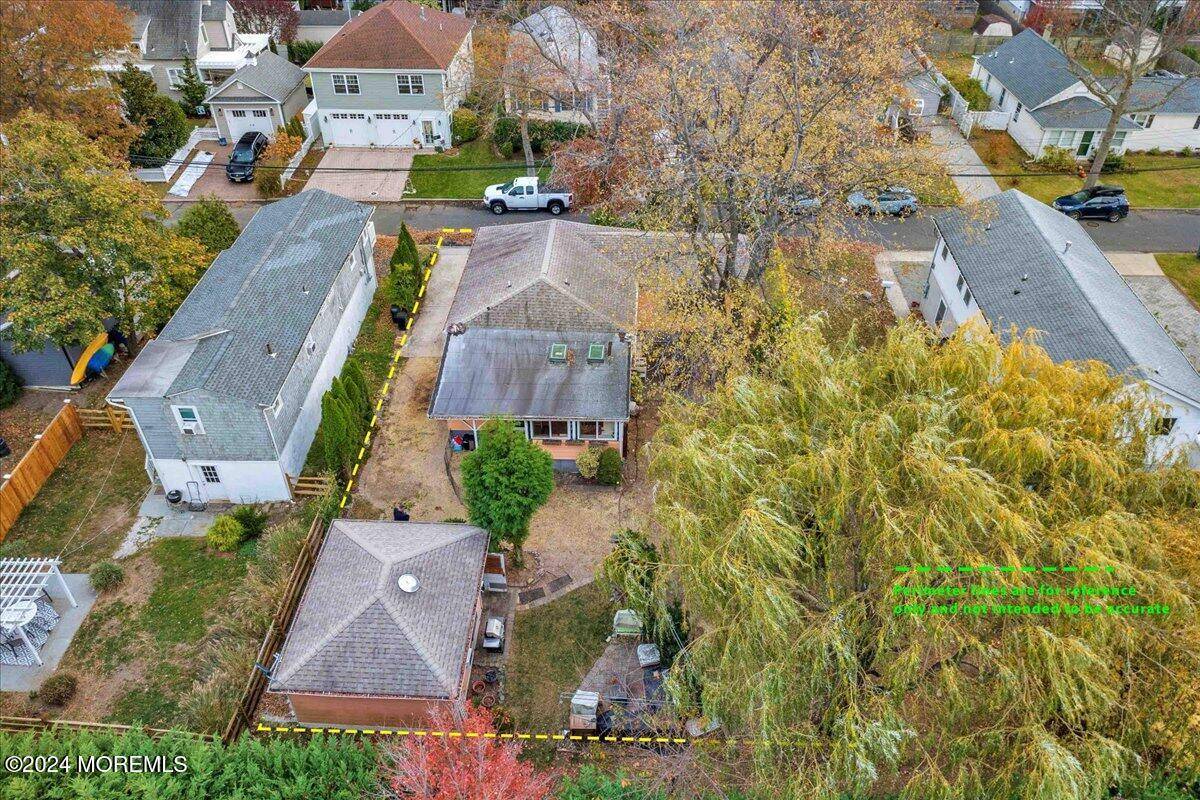 Rumson, NJ 07760,17 Meadowbrook Avenue