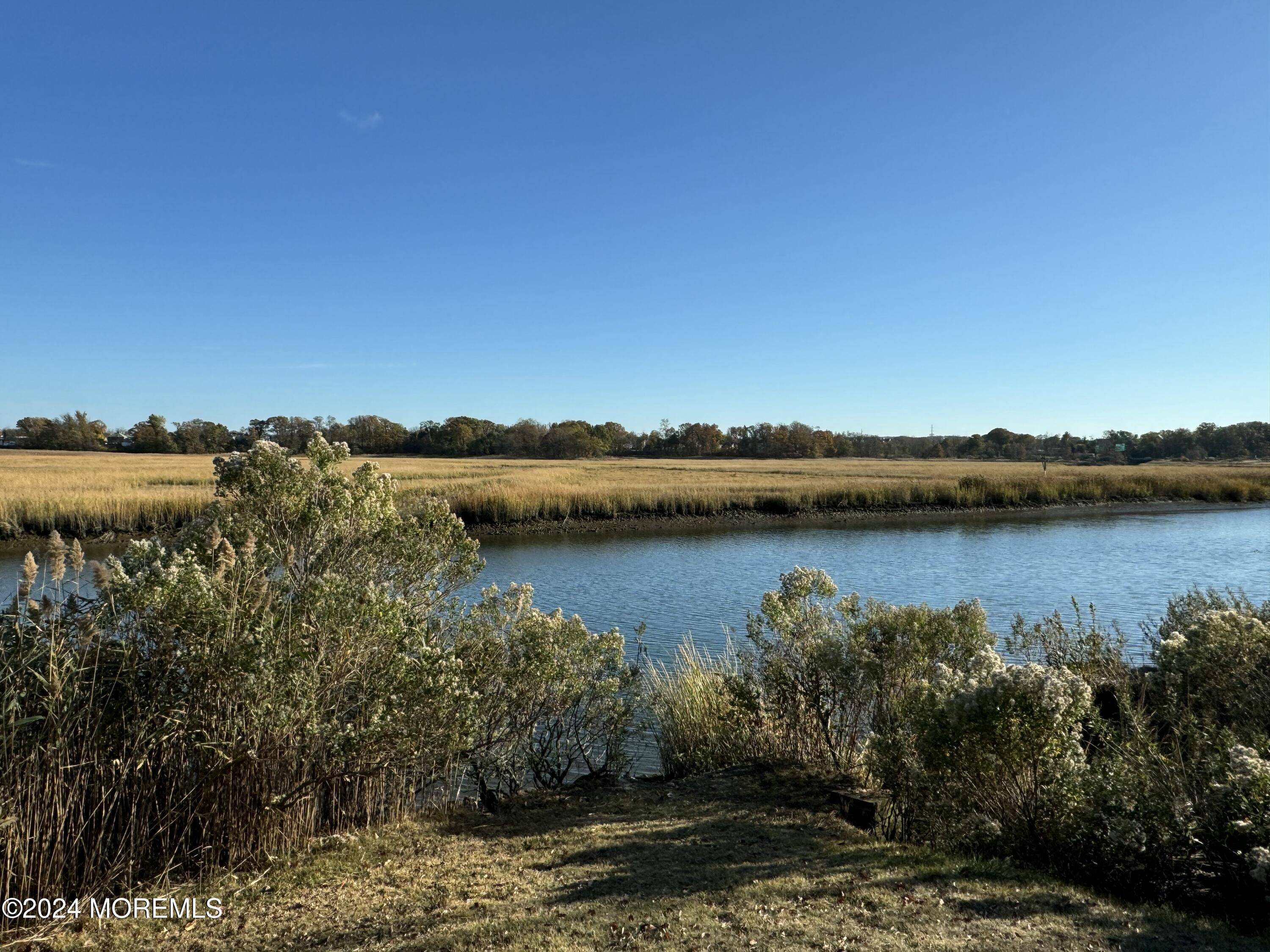 Cliffwood Beach, NJ 07735,353 Riverdale Drive