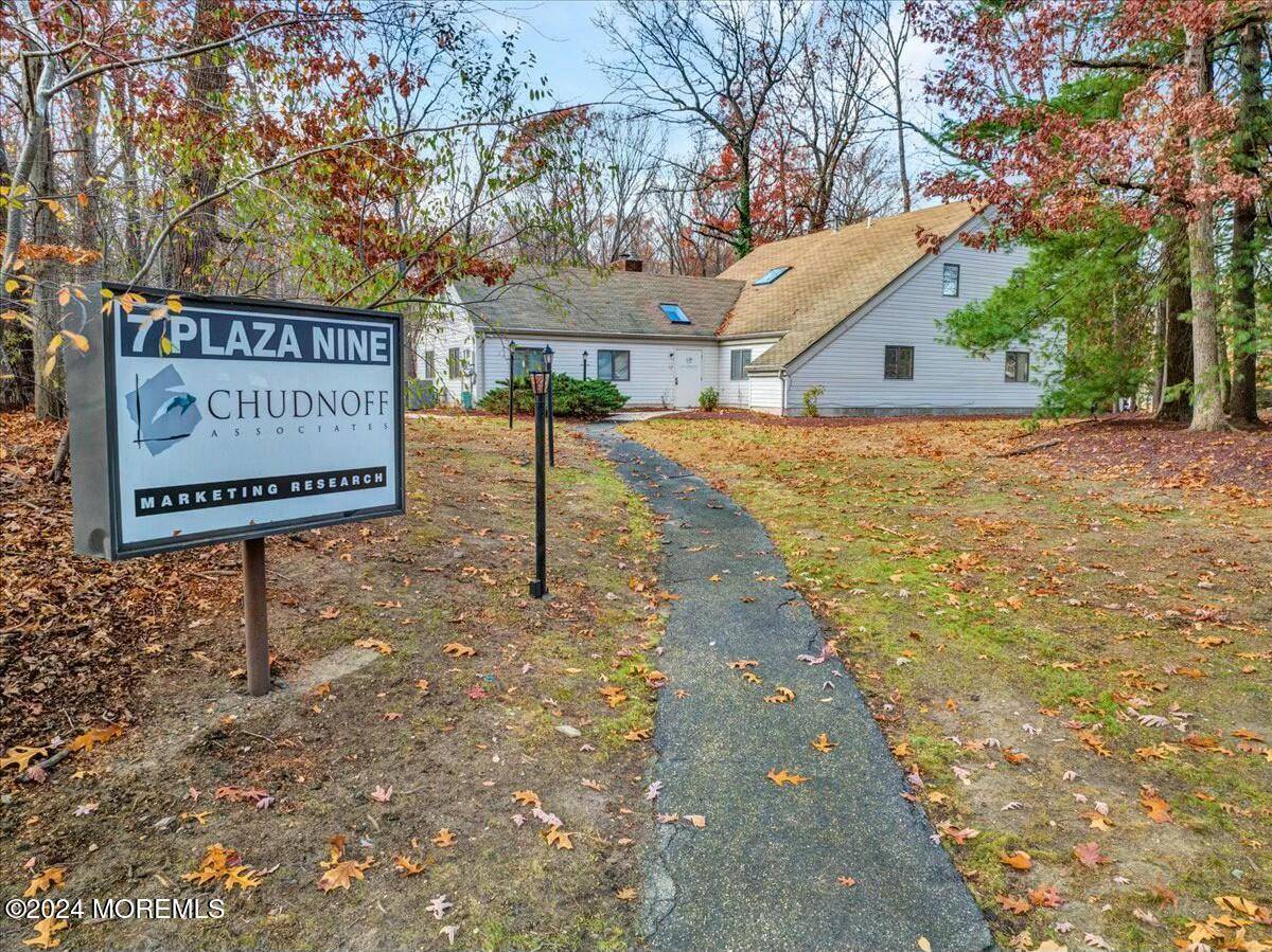 Manalapan, NJ 07726,7 Plaza 9