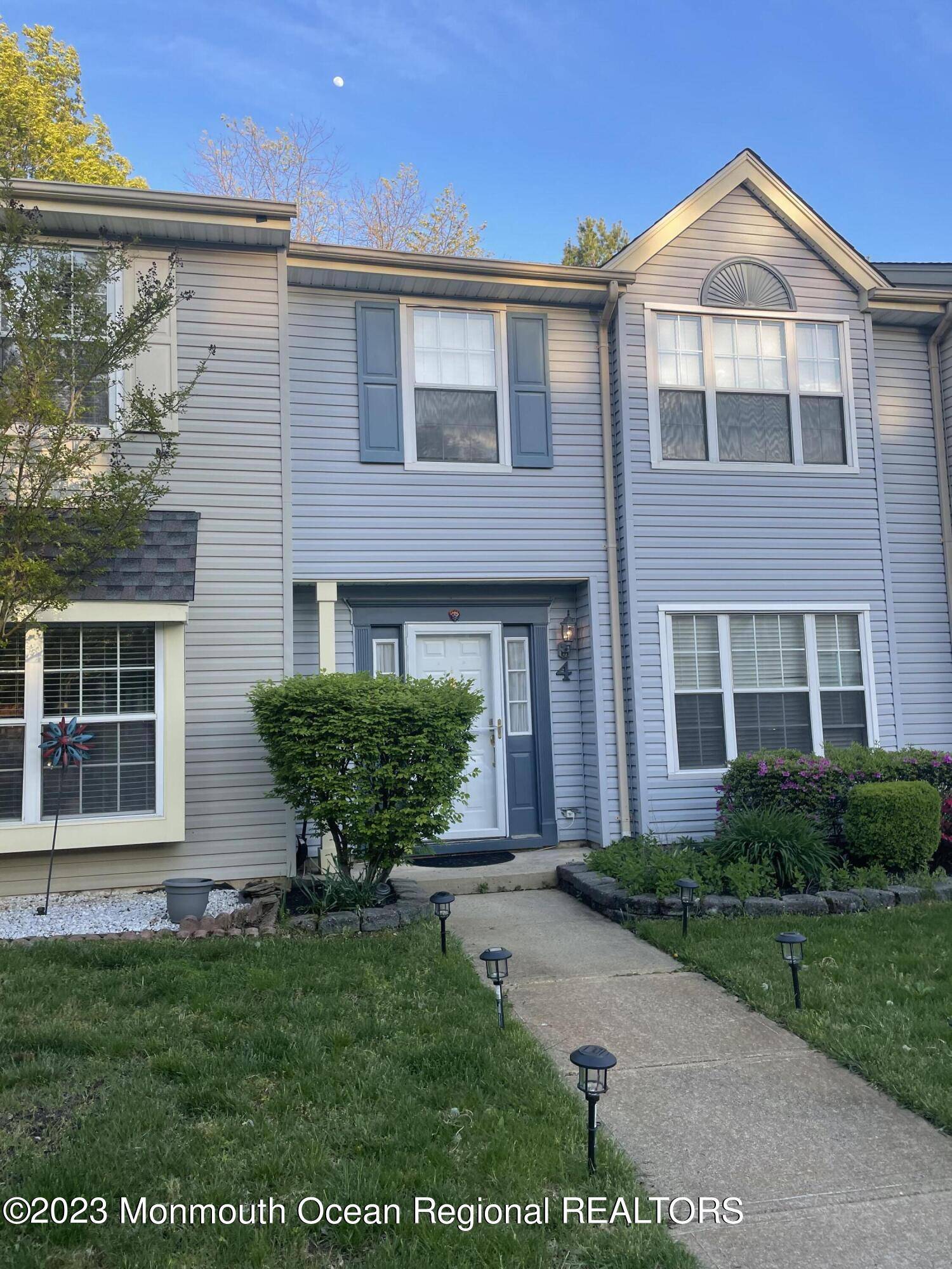 Freehold, NJ 07728,56 Kensington Court #4