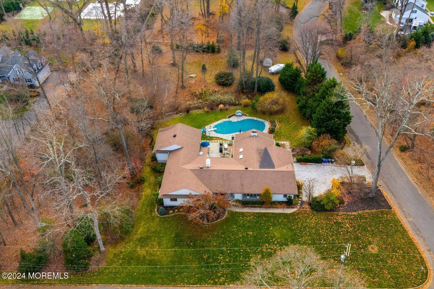 Rumson, NJ 07760,2 Brookside Drive