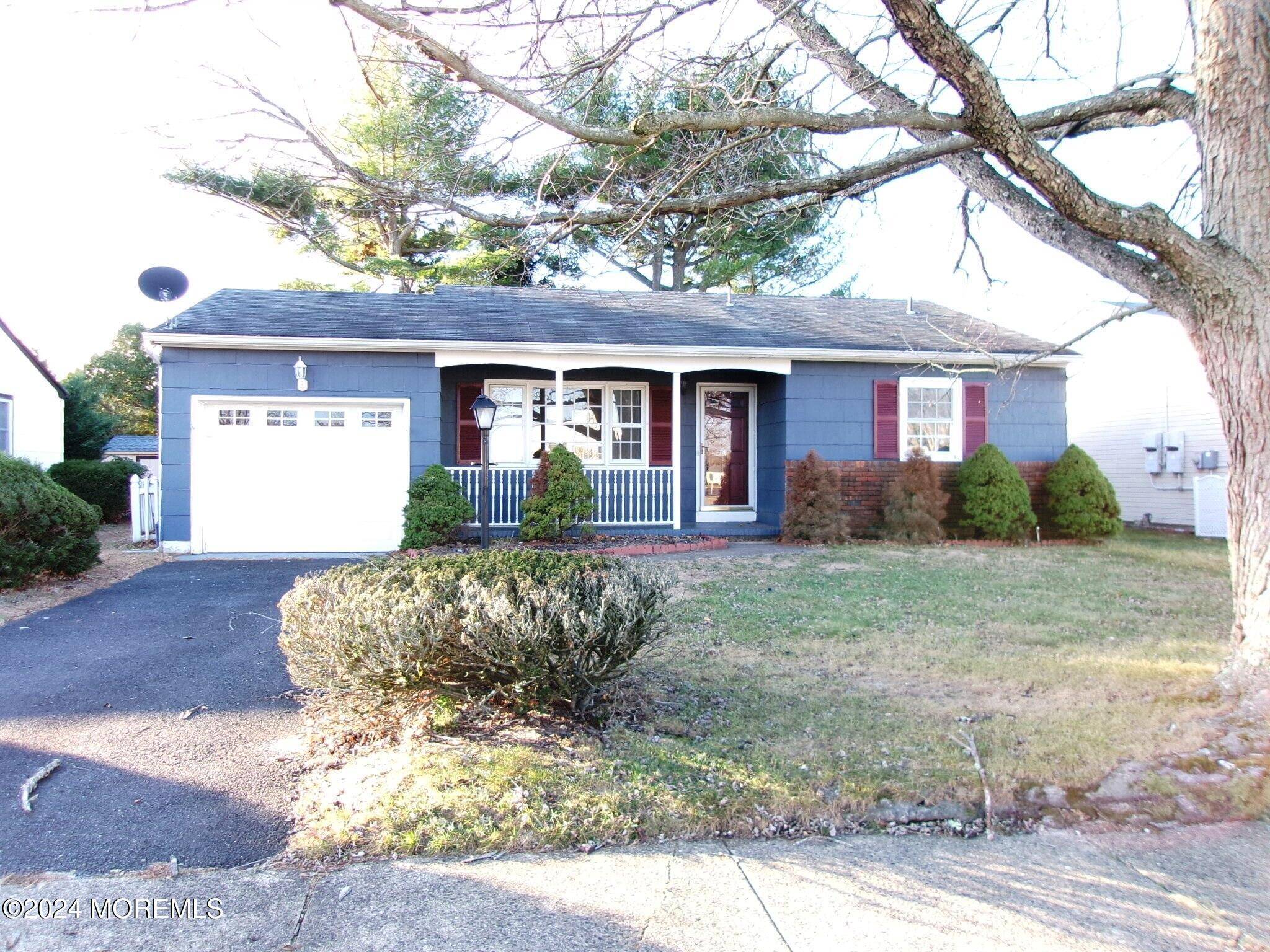 Toms River, NJ 08757,13 Eton Road