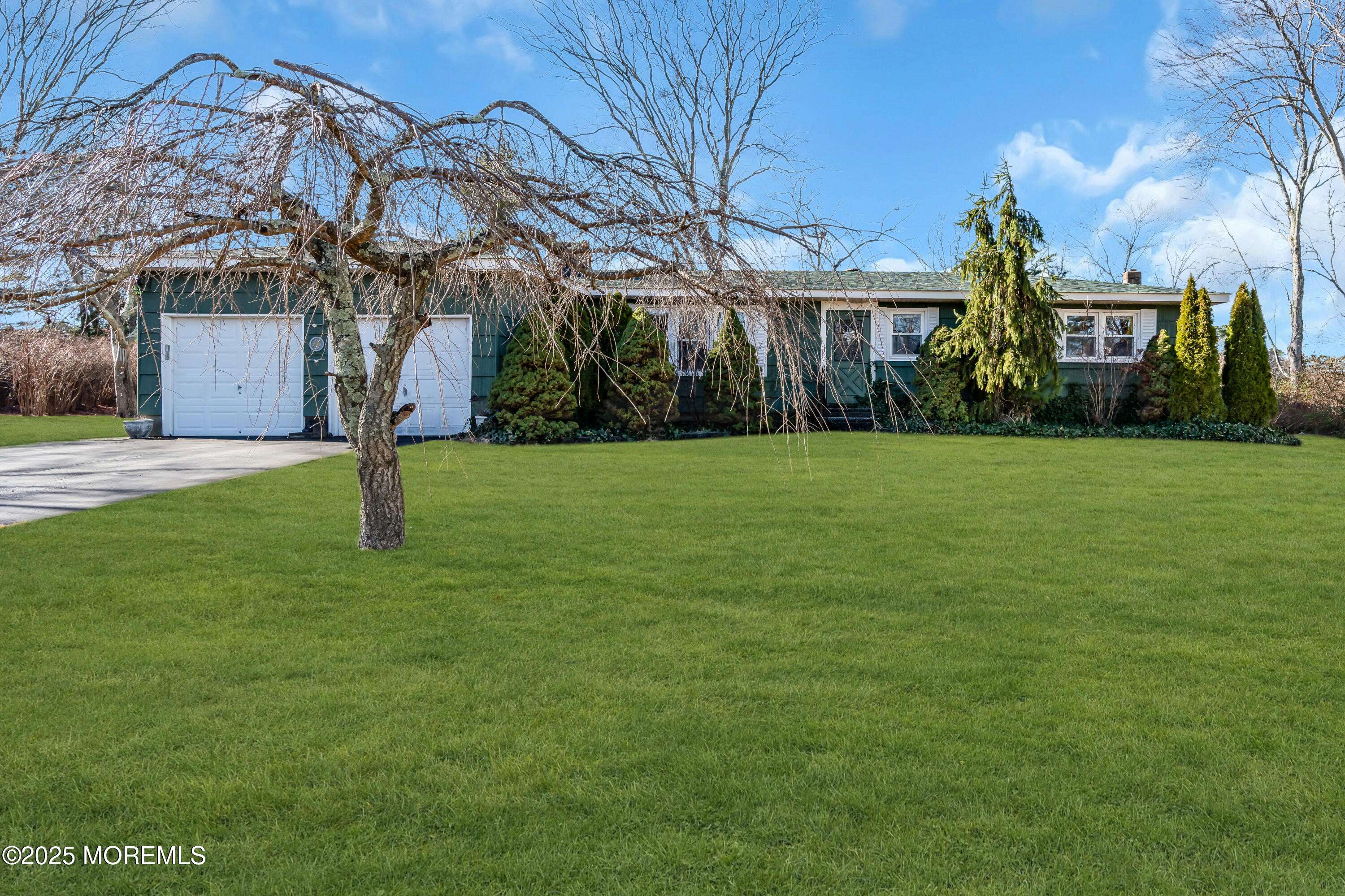 Brick, NJ 08723,452 N Lake Shore Drive