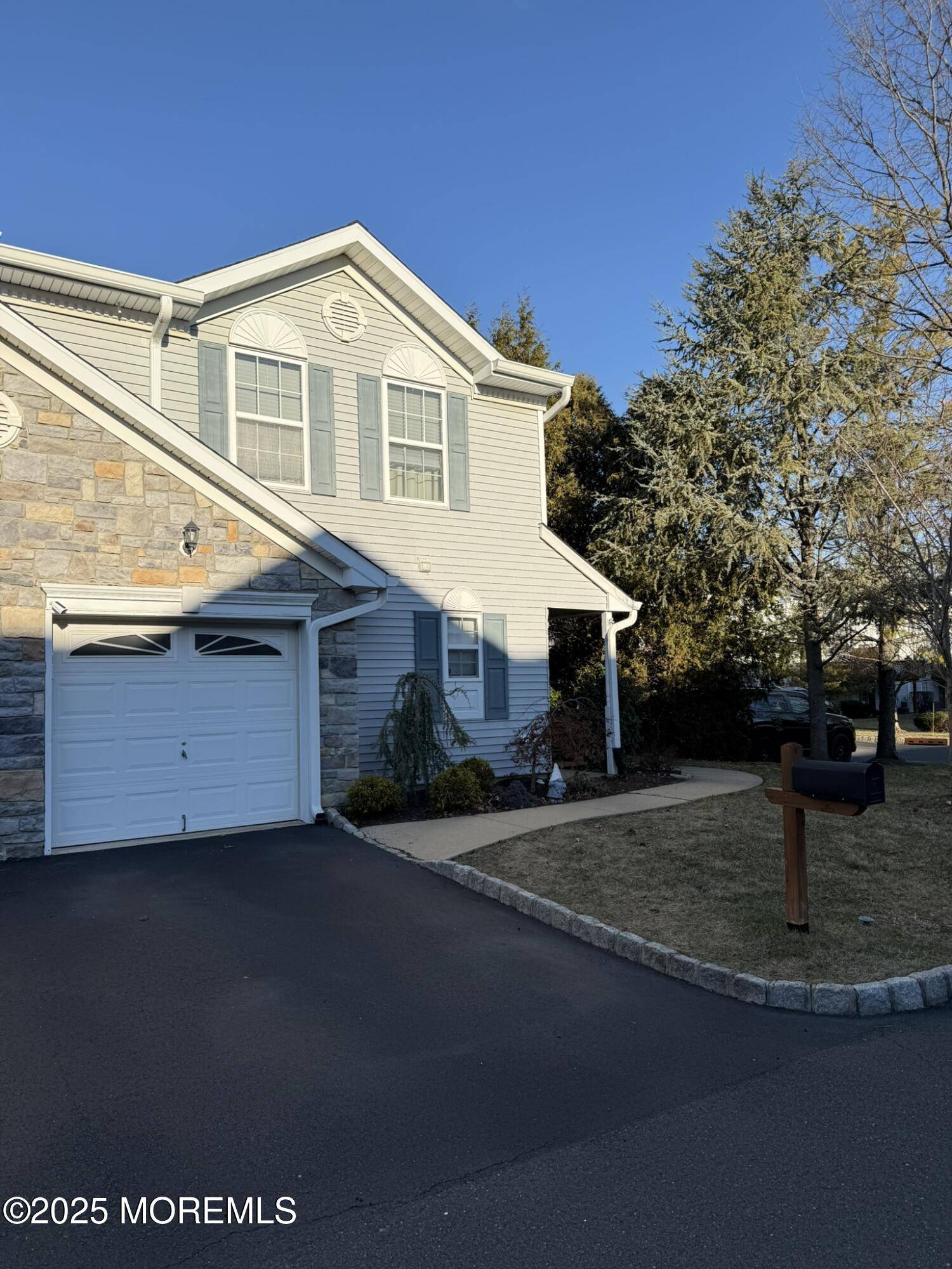 South Amboy, NJ 08879,25 Hanna Lane