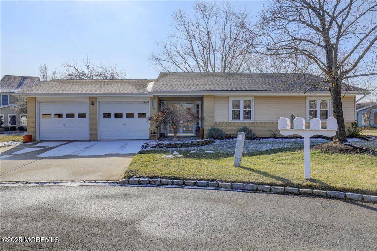 Monroe, NJ 08831,494 Kerria Plz Plaza #494A