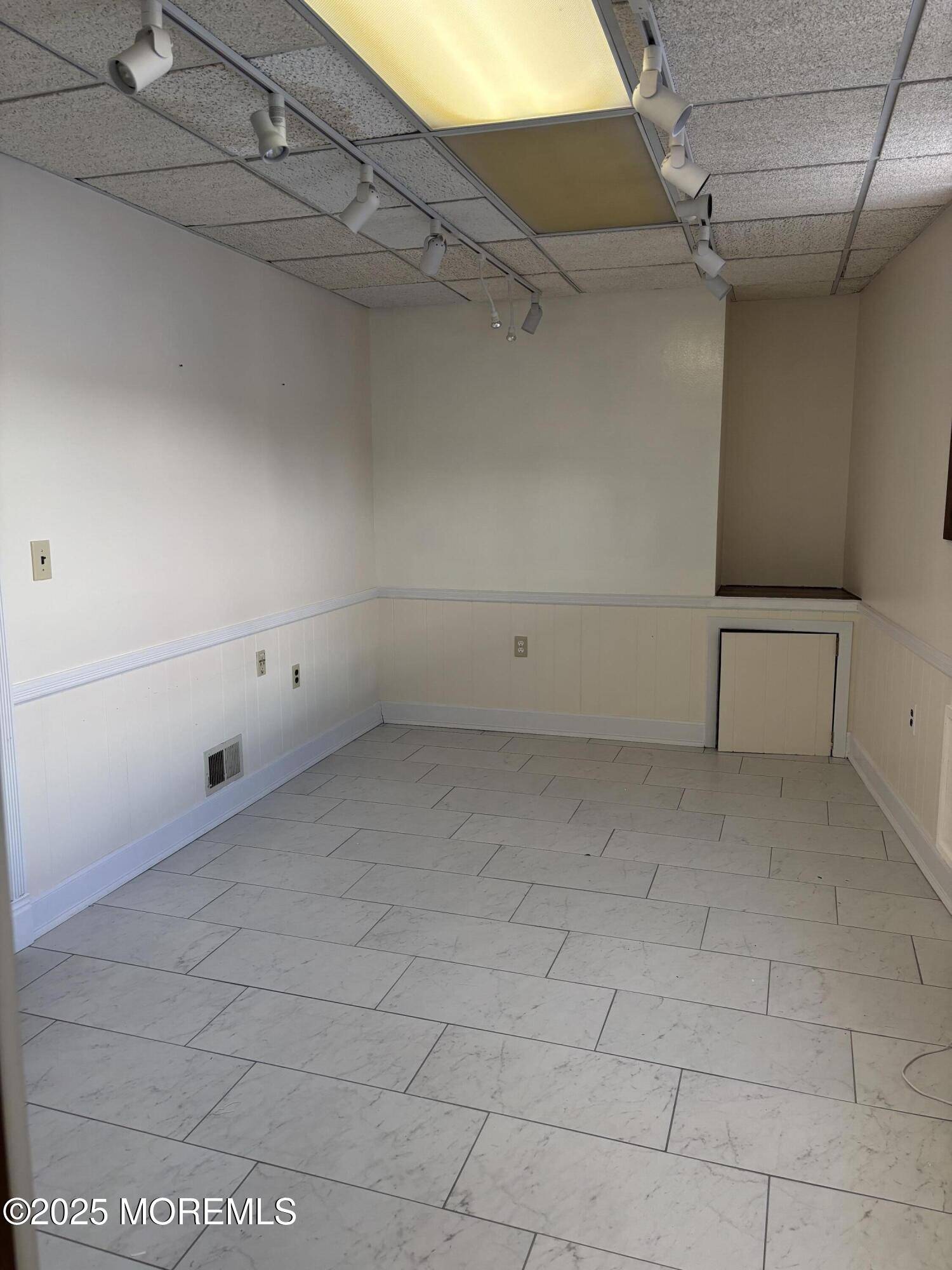 Freehold, NJ 07728,31 W Main Street