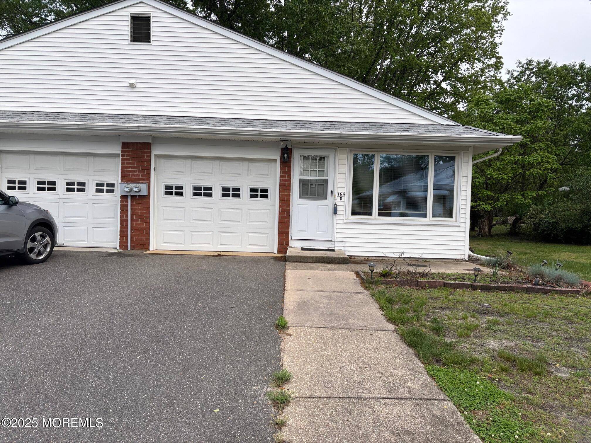 Manchester, NJ 08759,164 Columbine Avenue #B