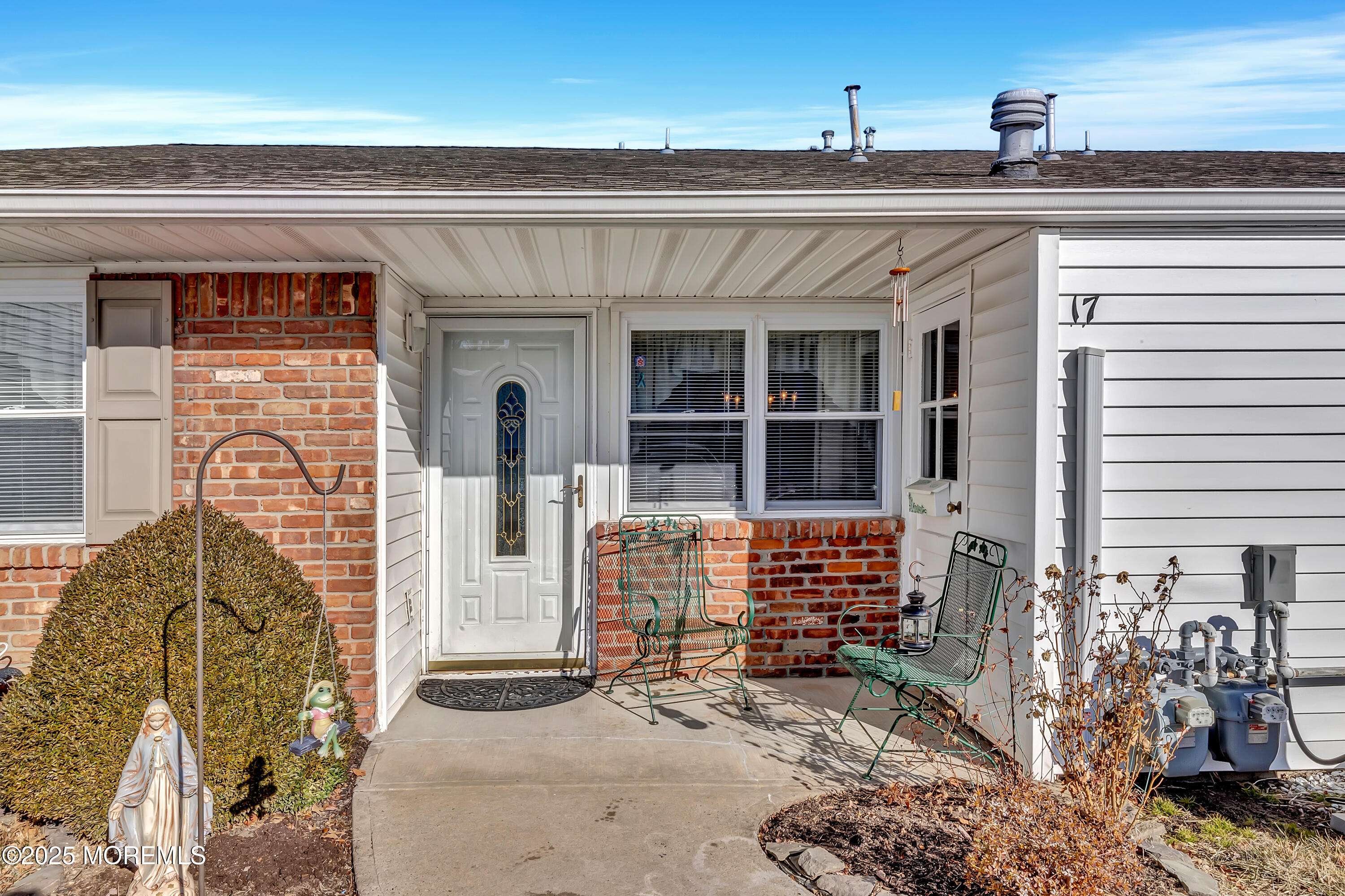 Matawan, NJ 07747,17 Minnesota Drive