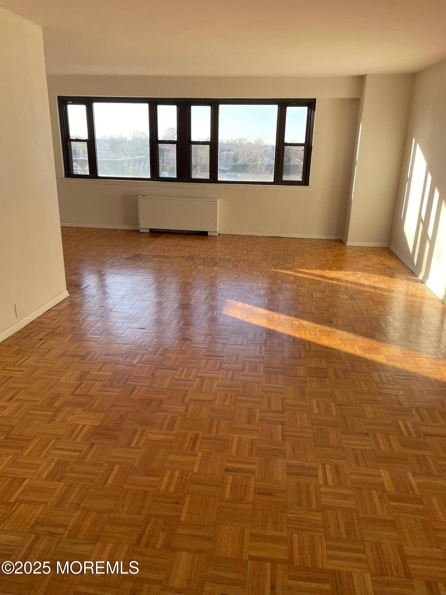 Atlantic Highlands, NJ 07716,10 Ocean Boulevard #4A