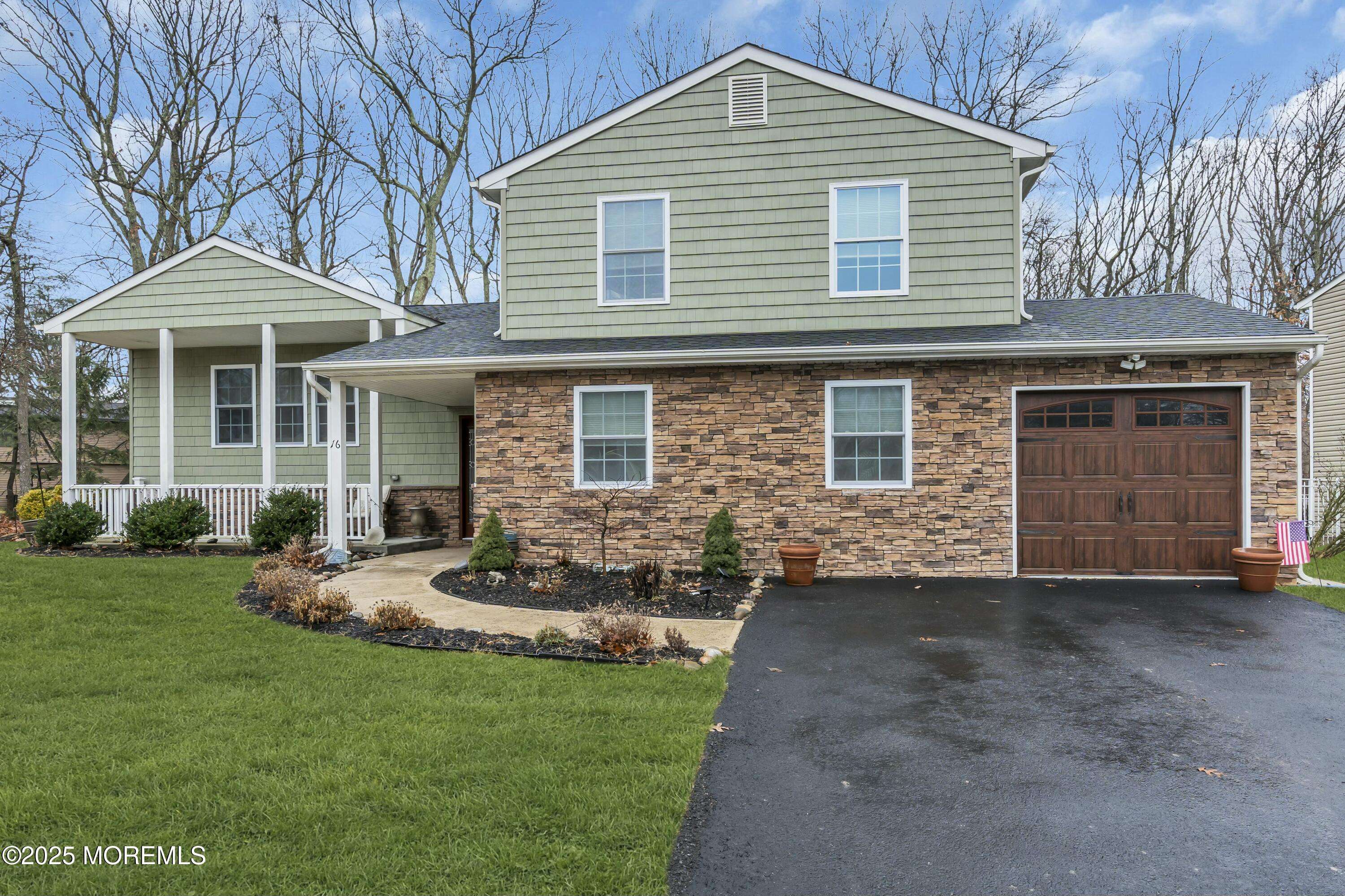 Howell, NJ 07731,16 Glen Arden Drive