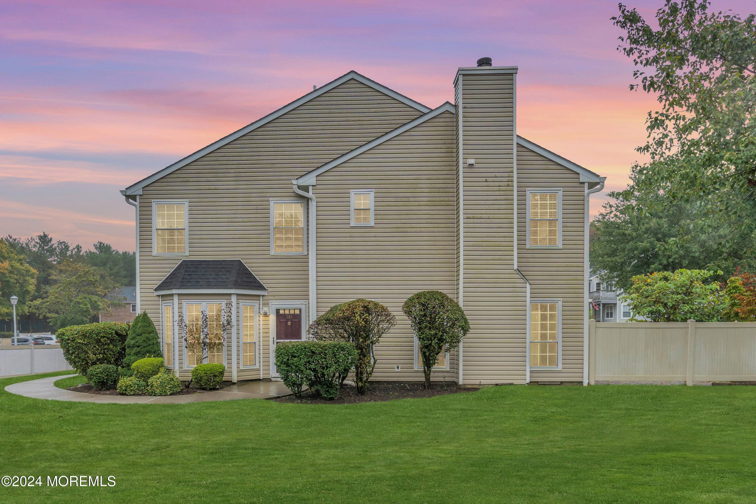 Morganville, NJ 07751,293 Stratford Place