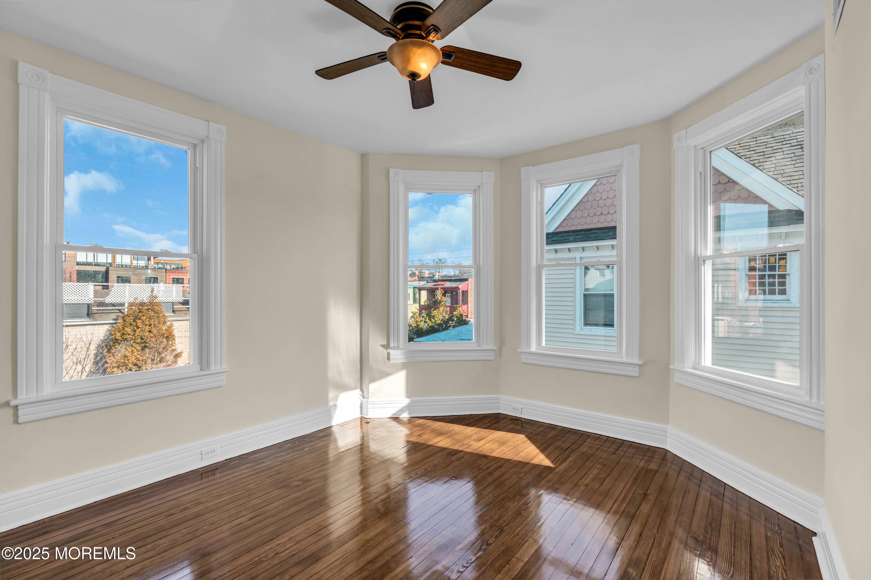Red Bank, NJ 07701,132 Oakland Street