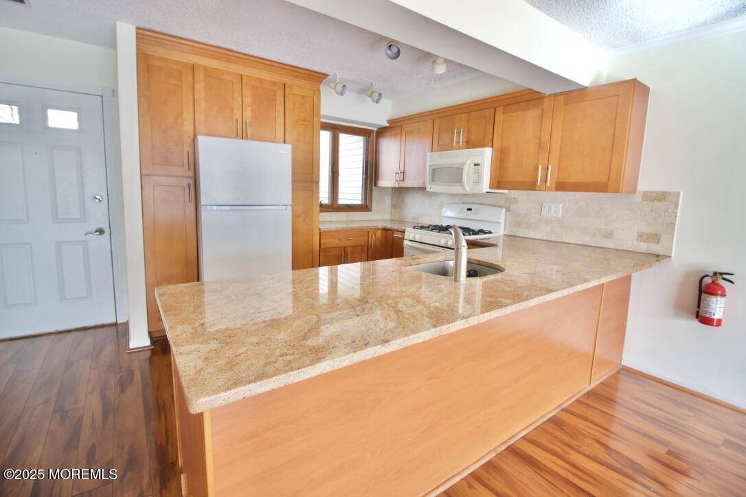 Seaside Heights, NJ 08751,2 6th Terrace #3