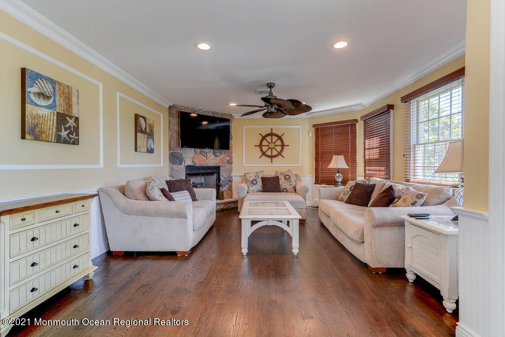 Point Pleasant Beach, NJ 08742,1603 Lake Avenue