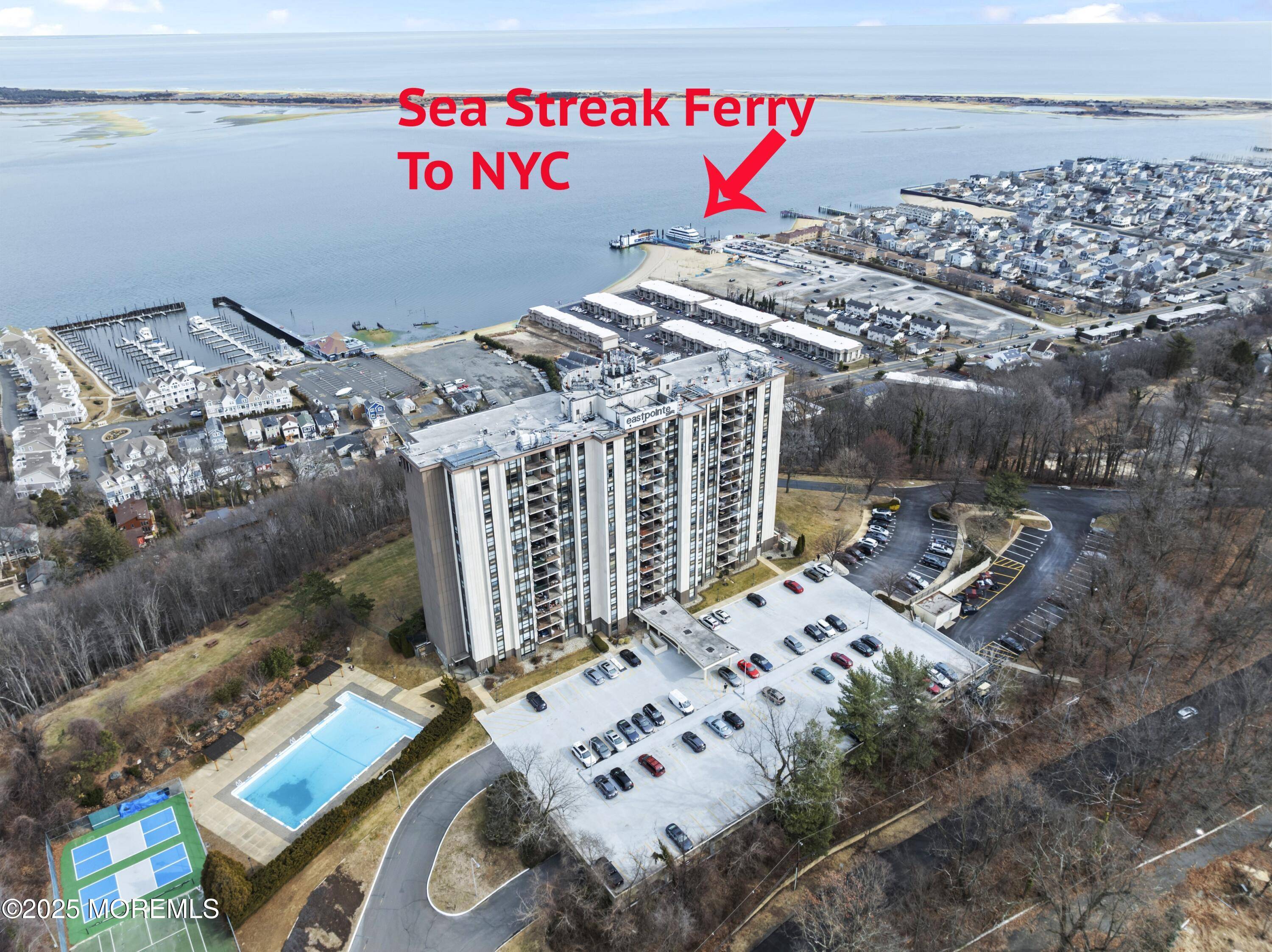 Highlands, NJ 07732,1 Scenic Drive #306