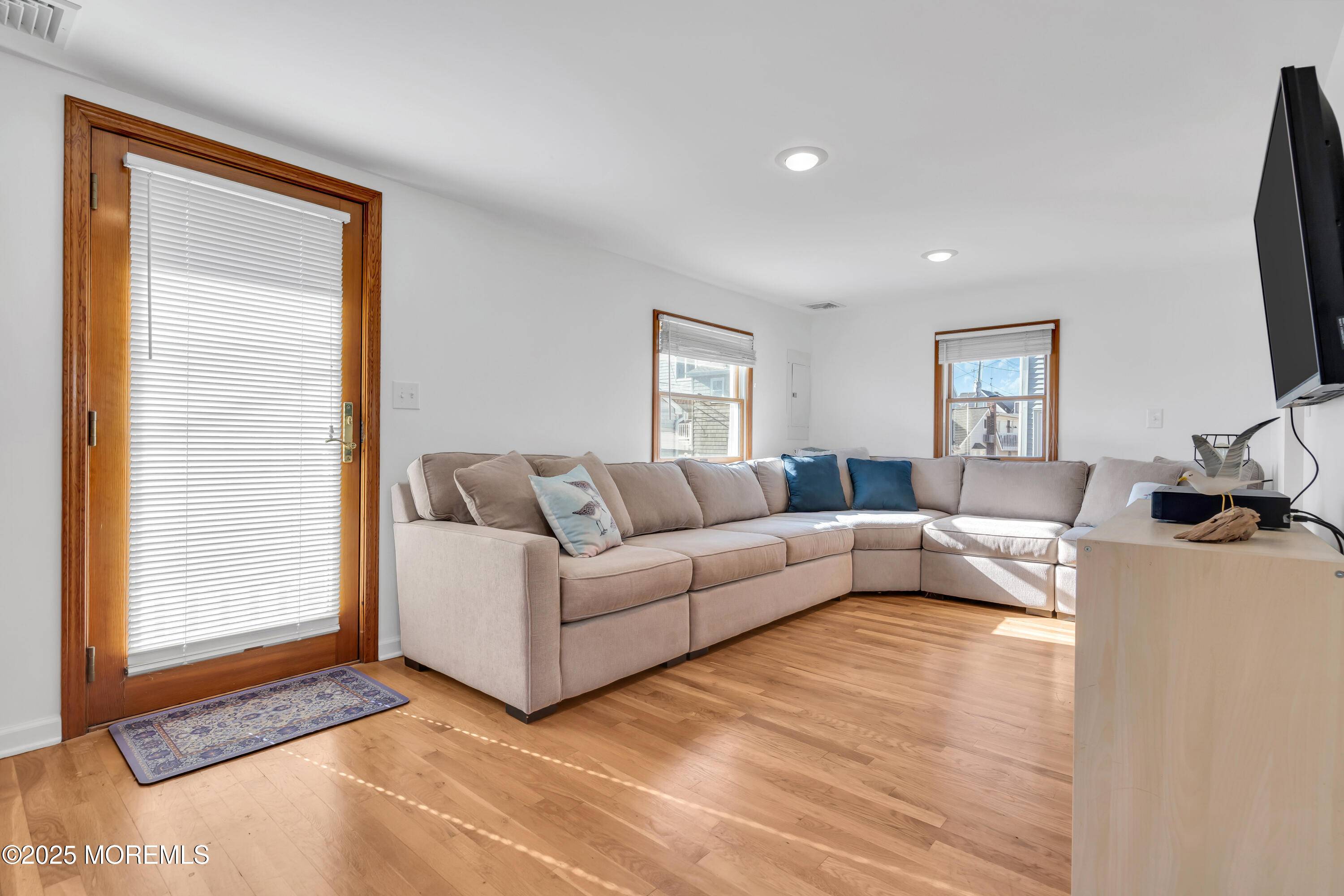 Lavallette, NJ 08735,52 E Bay Way